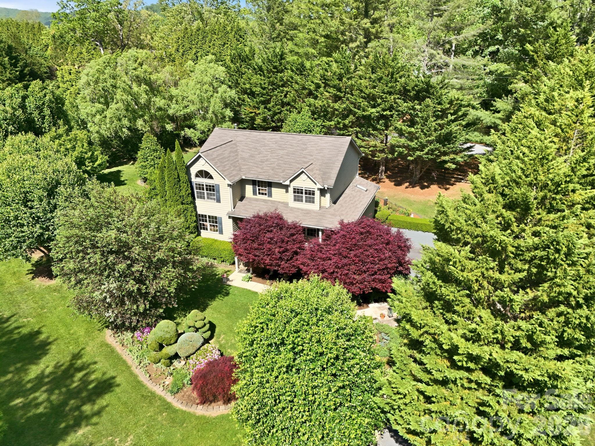 306 Woodview Court — Fletcher