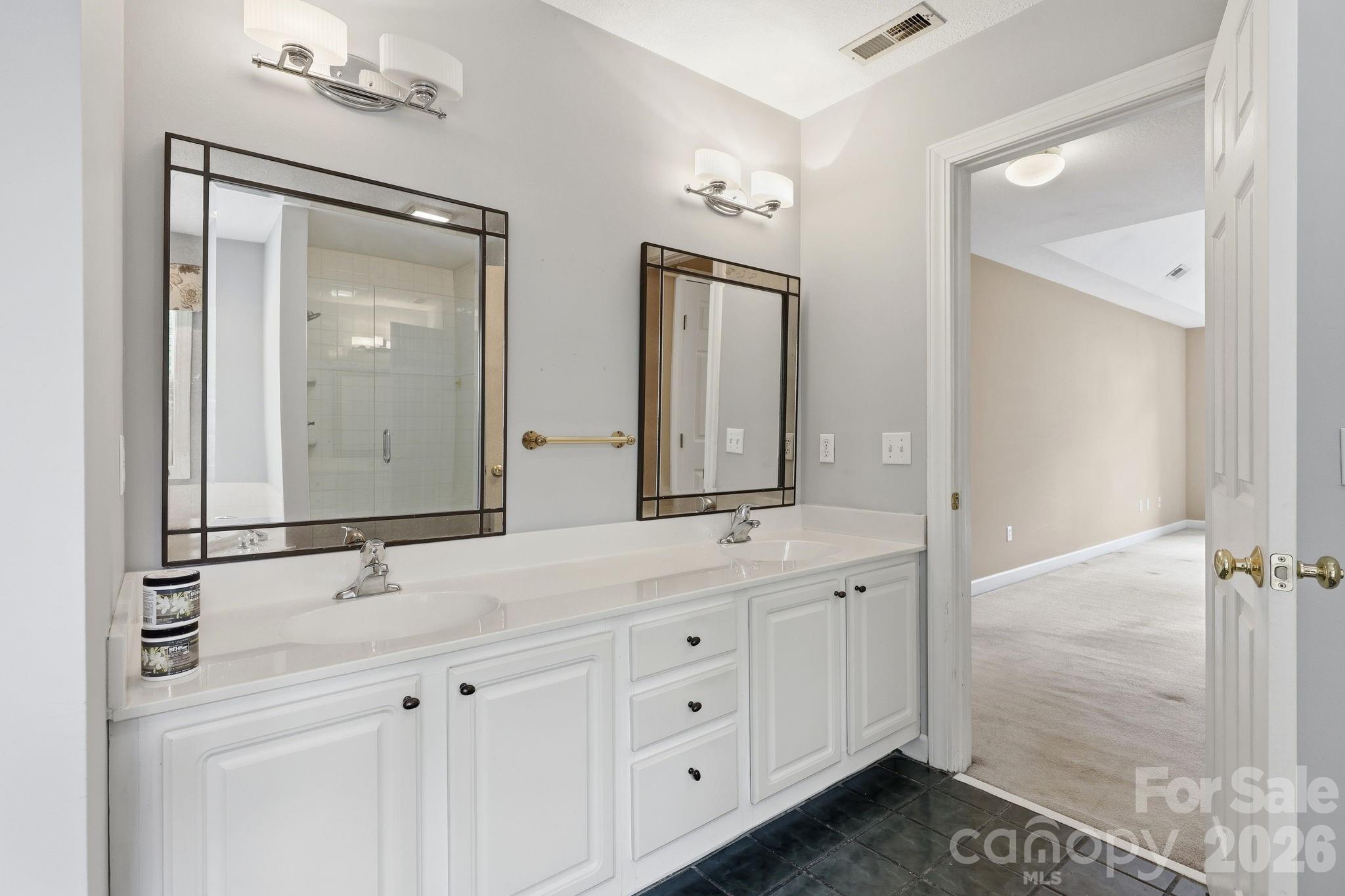 306 Woodview Court — Fletcher