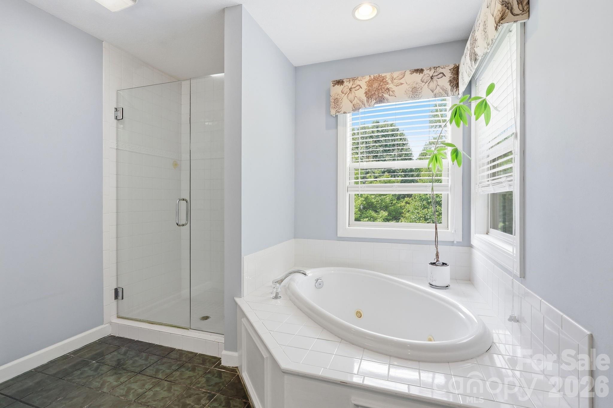306 Woodview Court — Fletcher