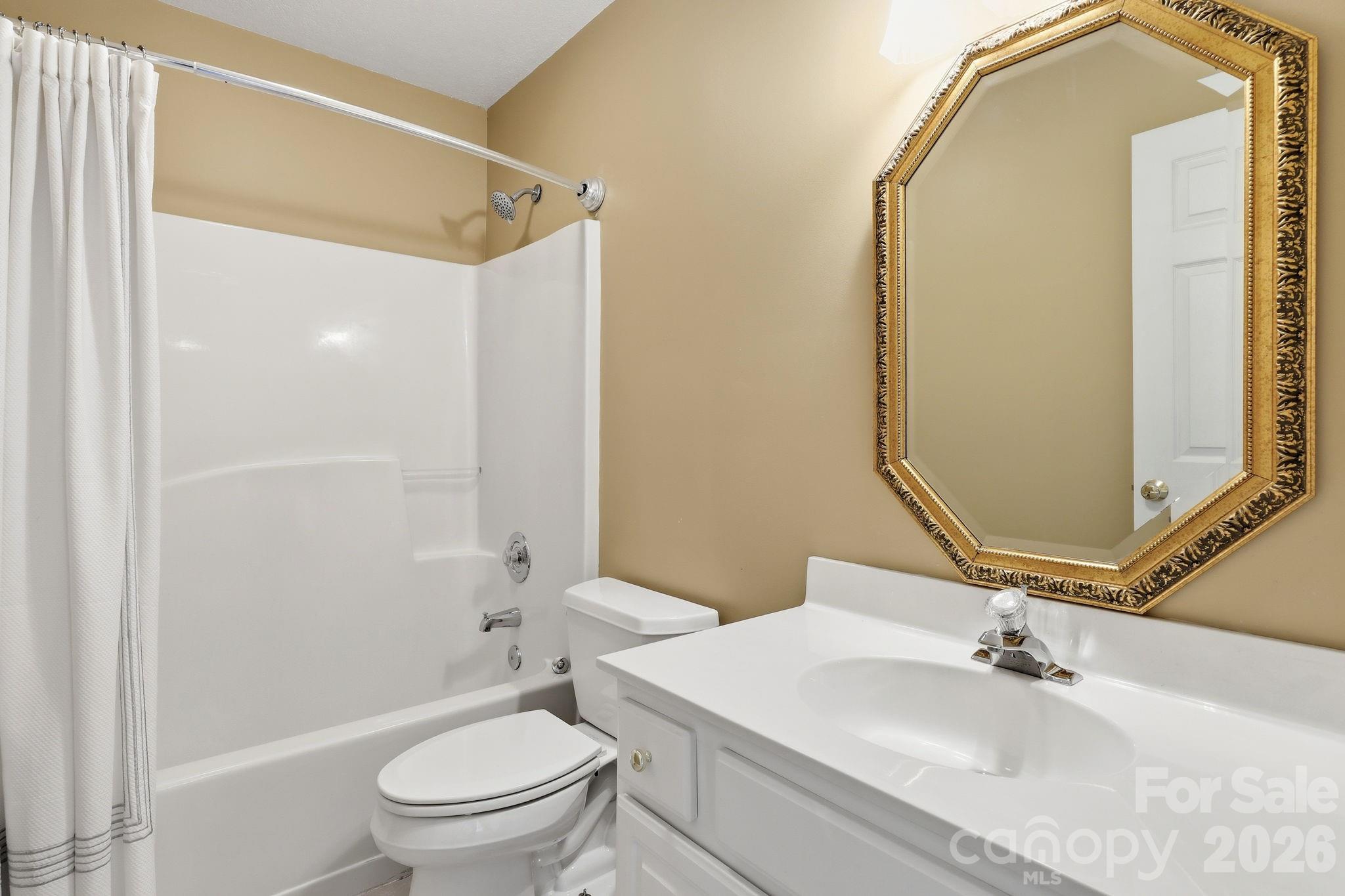 306 Woodview Court — Fletcher