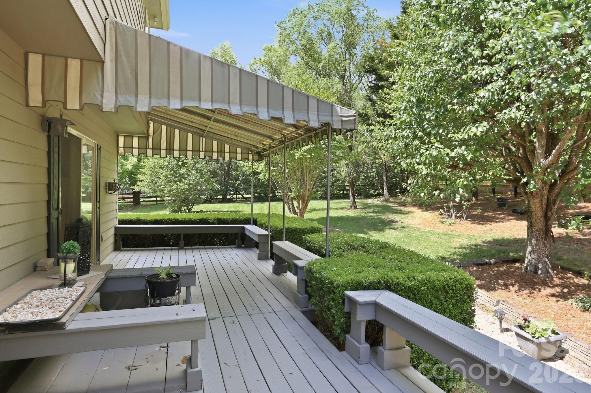 306 Woodview Court — Fletcher