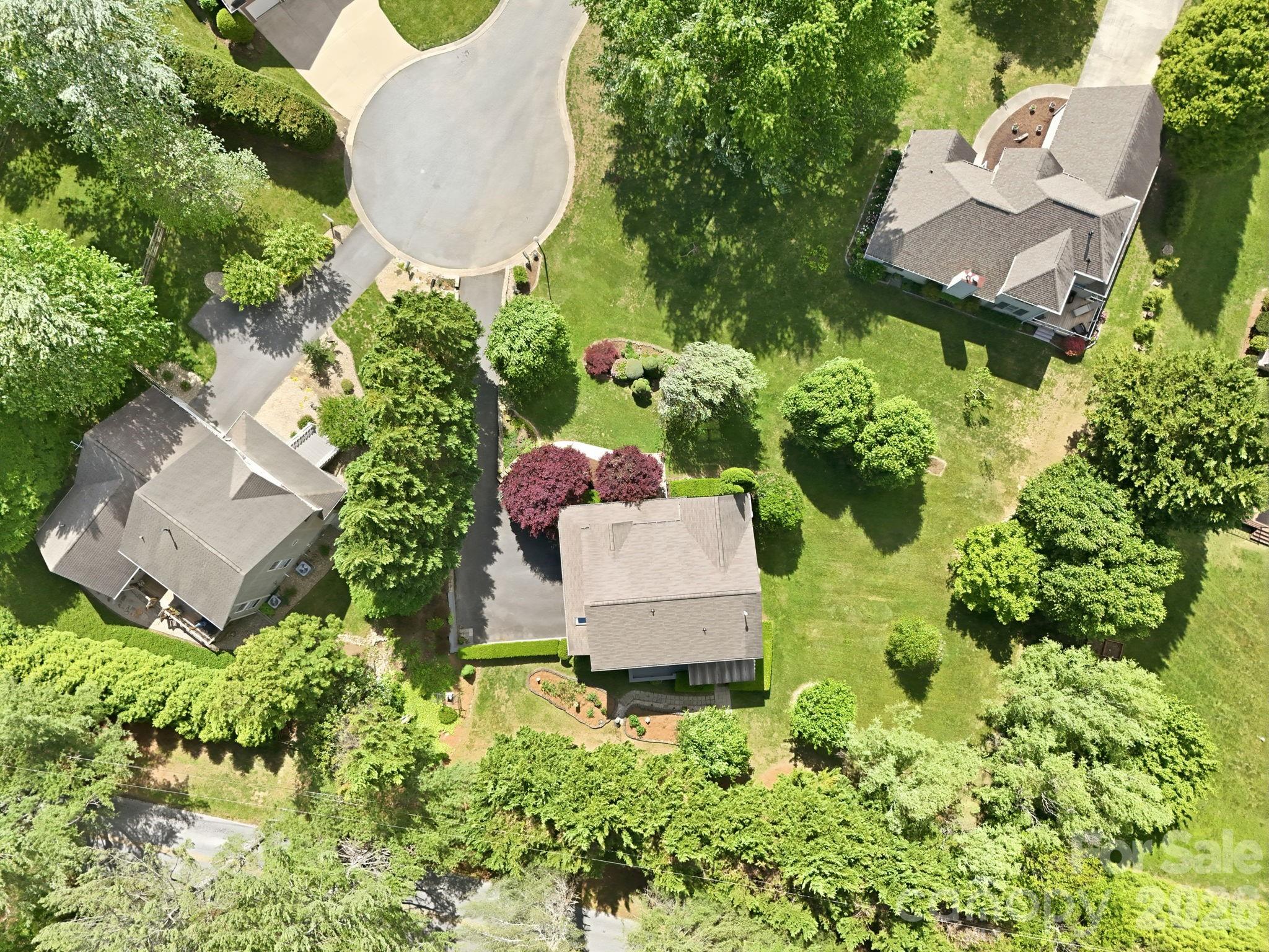306 Woodview Court — Fletcher