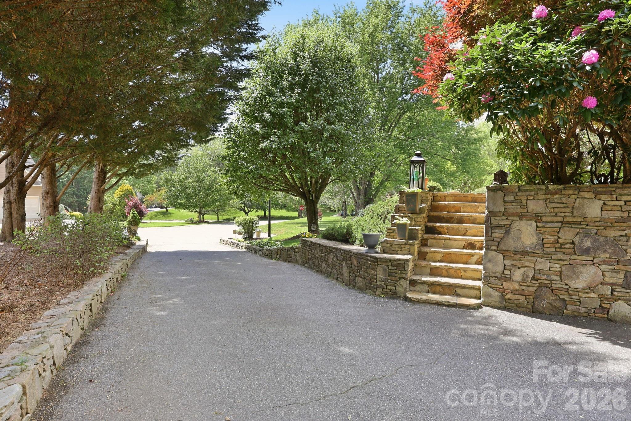 306 Woodview Court — Fletcher