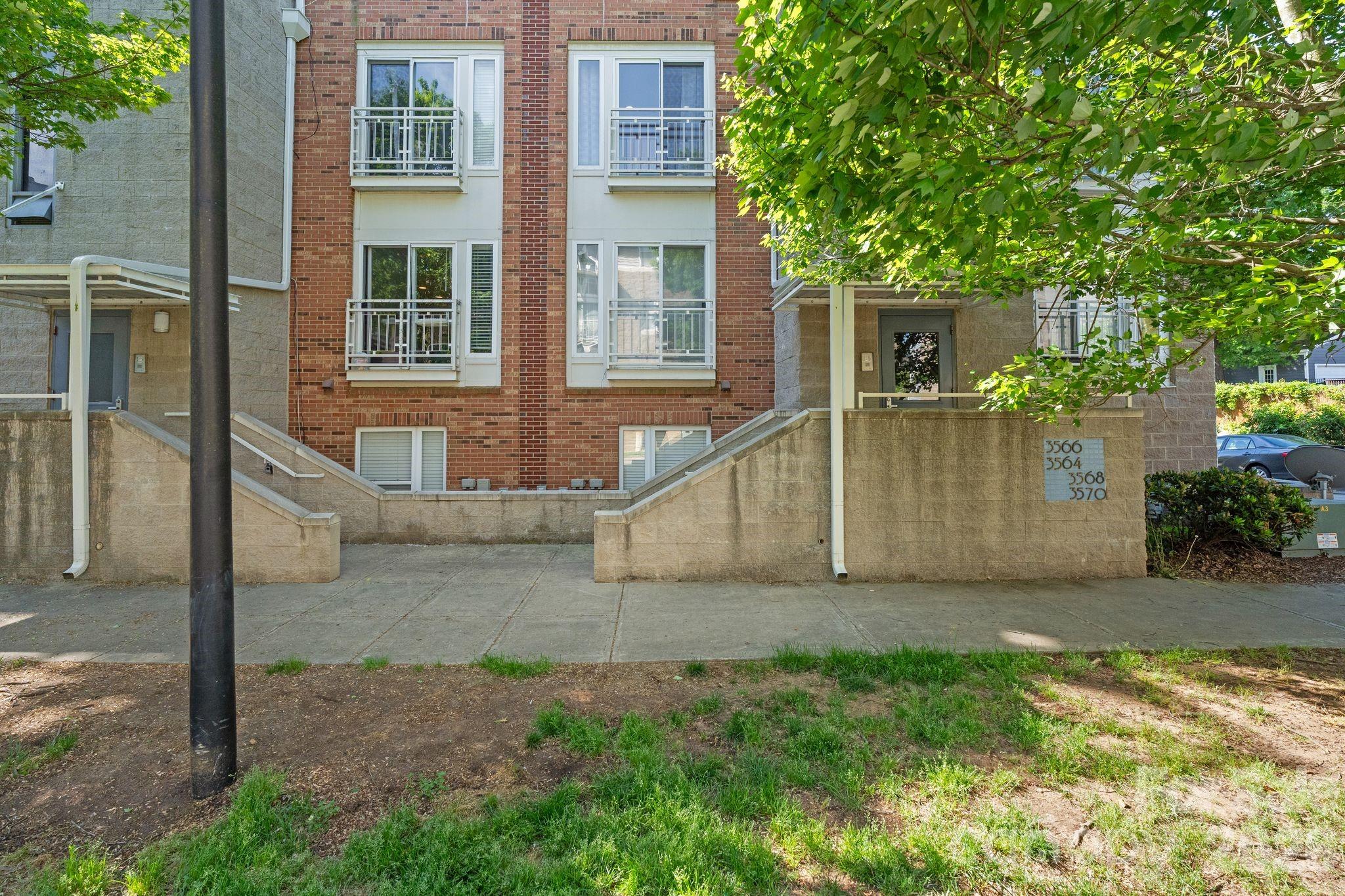 3566 Warp Street — Charlotte