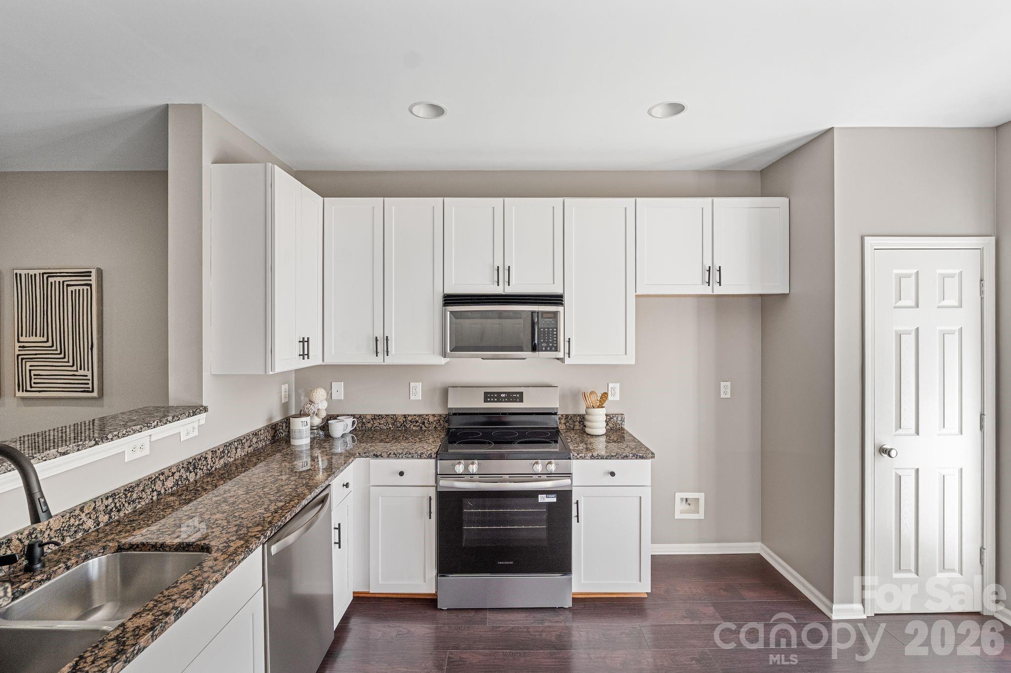 3566 Warp Street — Charlotte