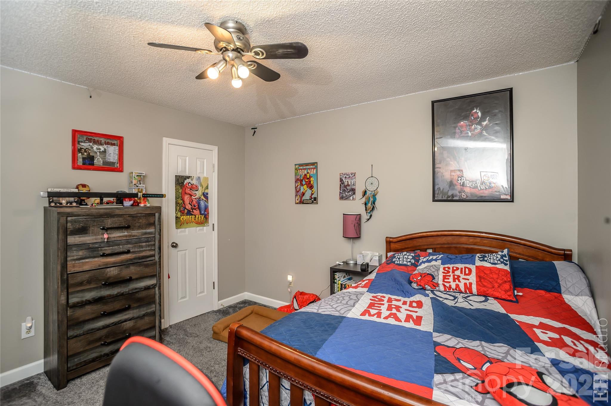 5146 Olde School Drive — Hickory