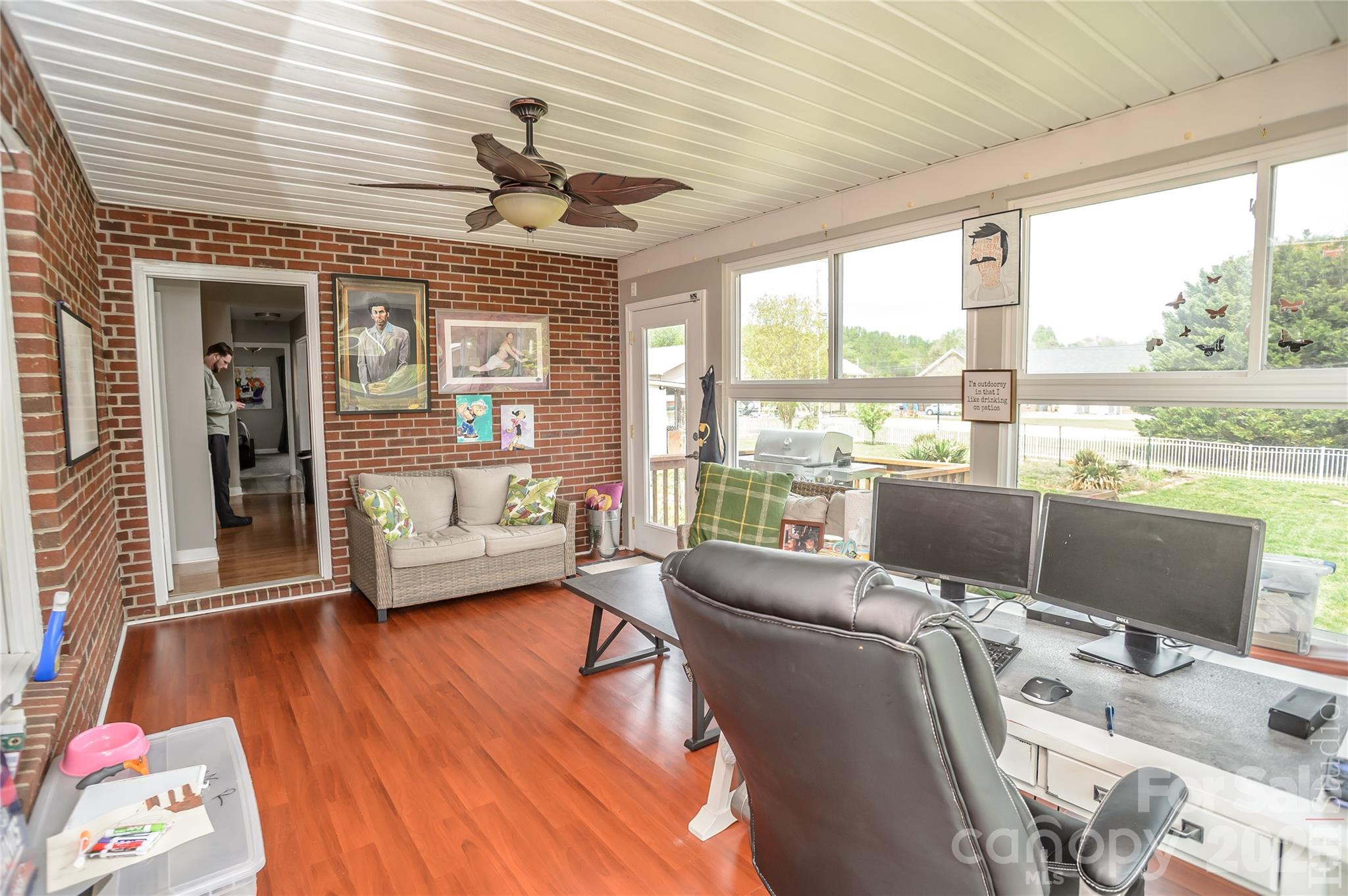 5146 Olde School Drive — Hickory