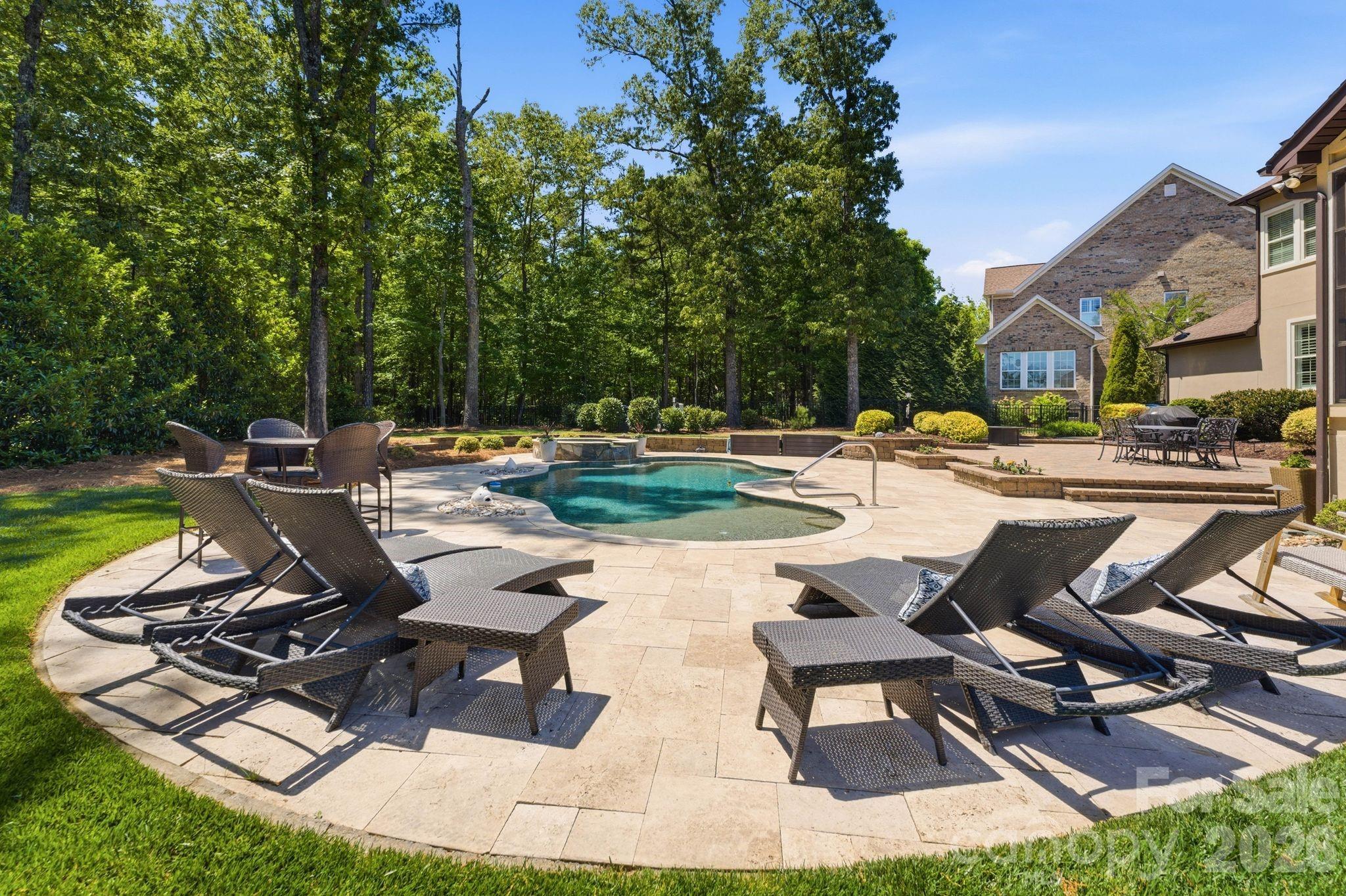 1414 Smoketree Court — Waxhaw