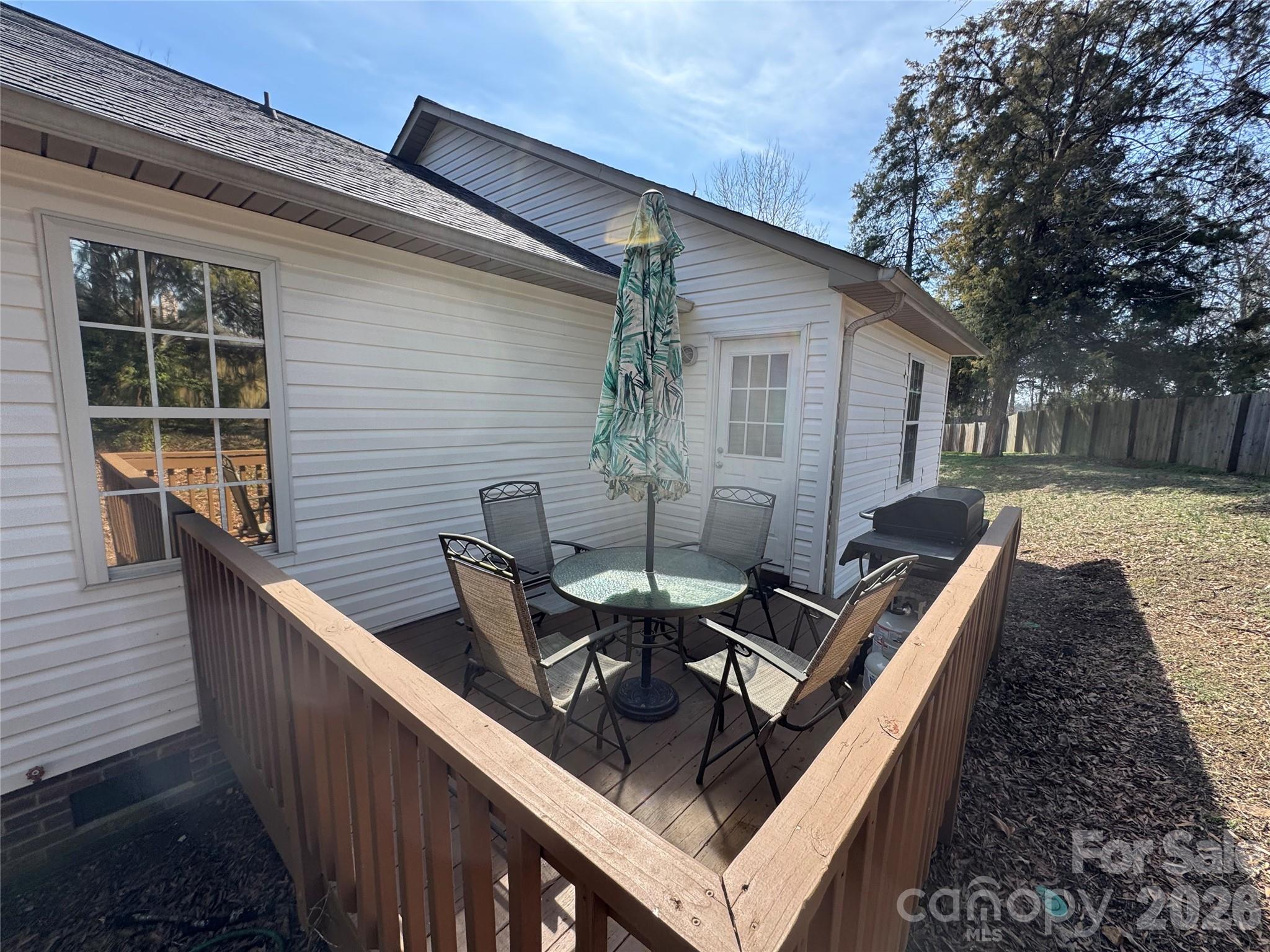 345 Dellwood Court SE — Concord
