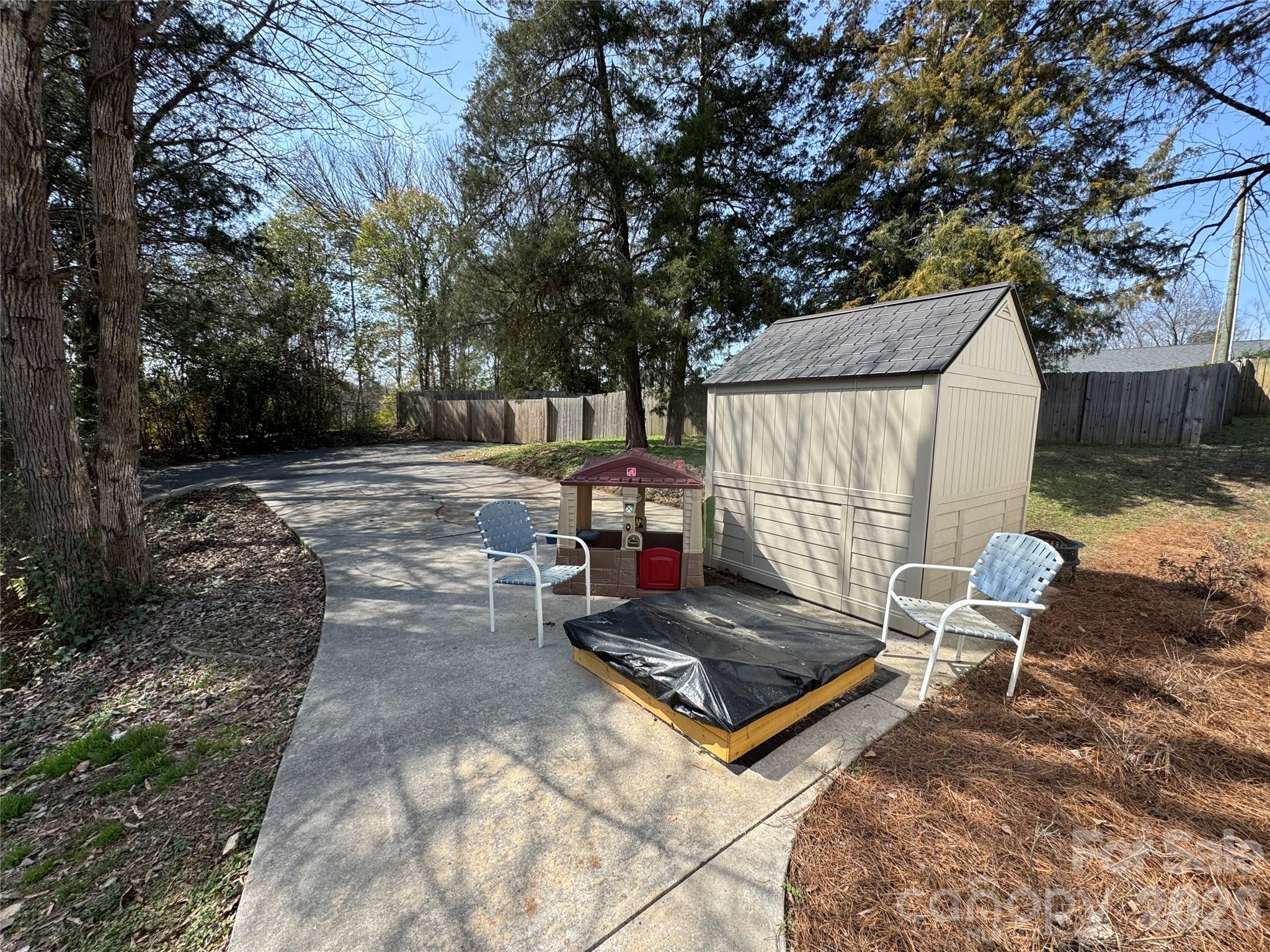 345 Dellwood Court SE — Concord
