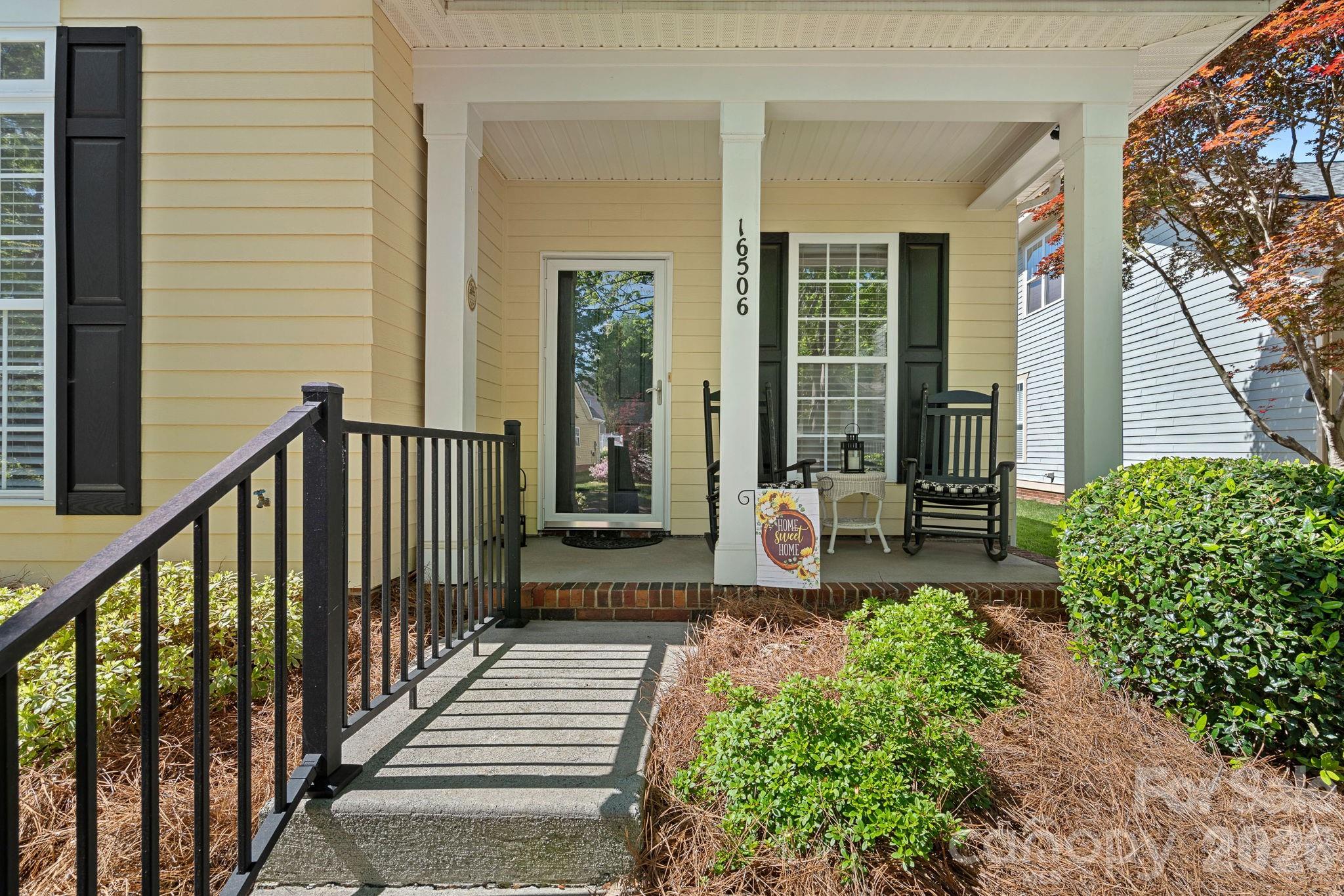 16506 Spruell Street — Huntersville