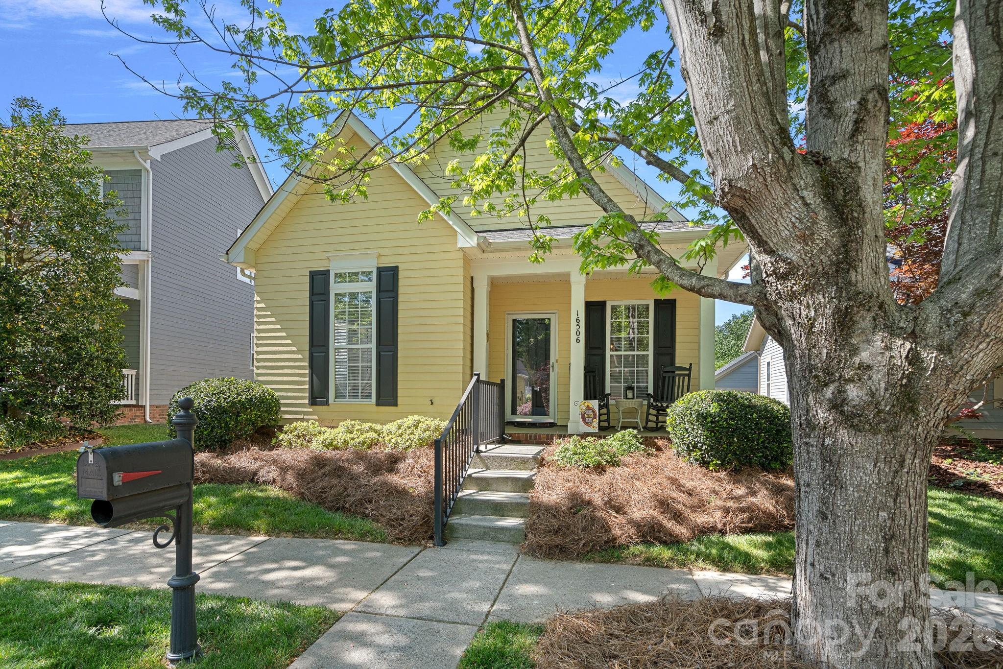 16506 Spruell Street — Huntersville