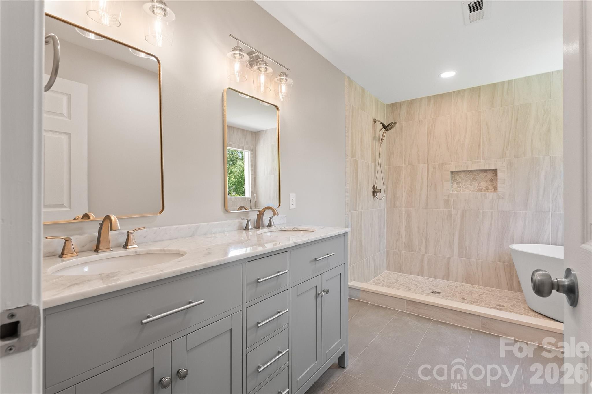 1507 Chadmore Lane NW — Concord