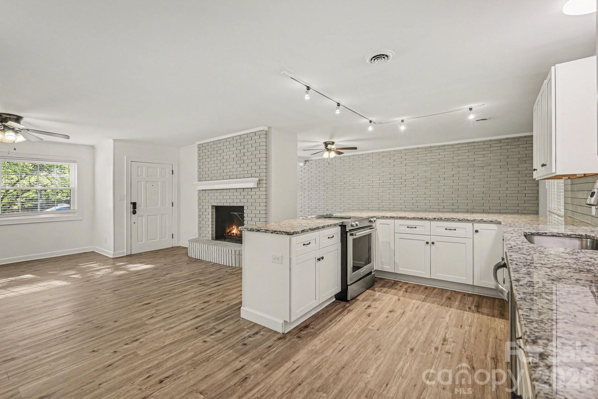 2330 18th Street NE — Hickory
