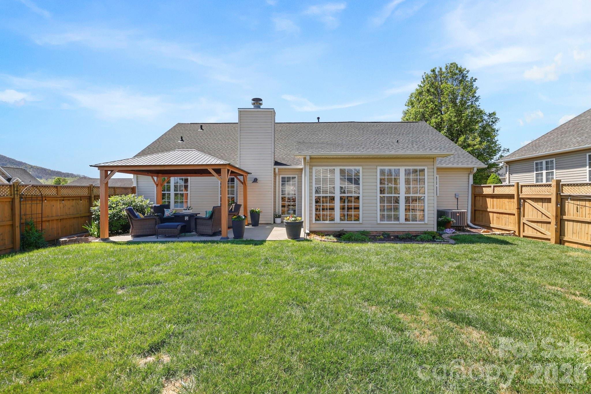 25 Livingston Farm Road — Fletcher