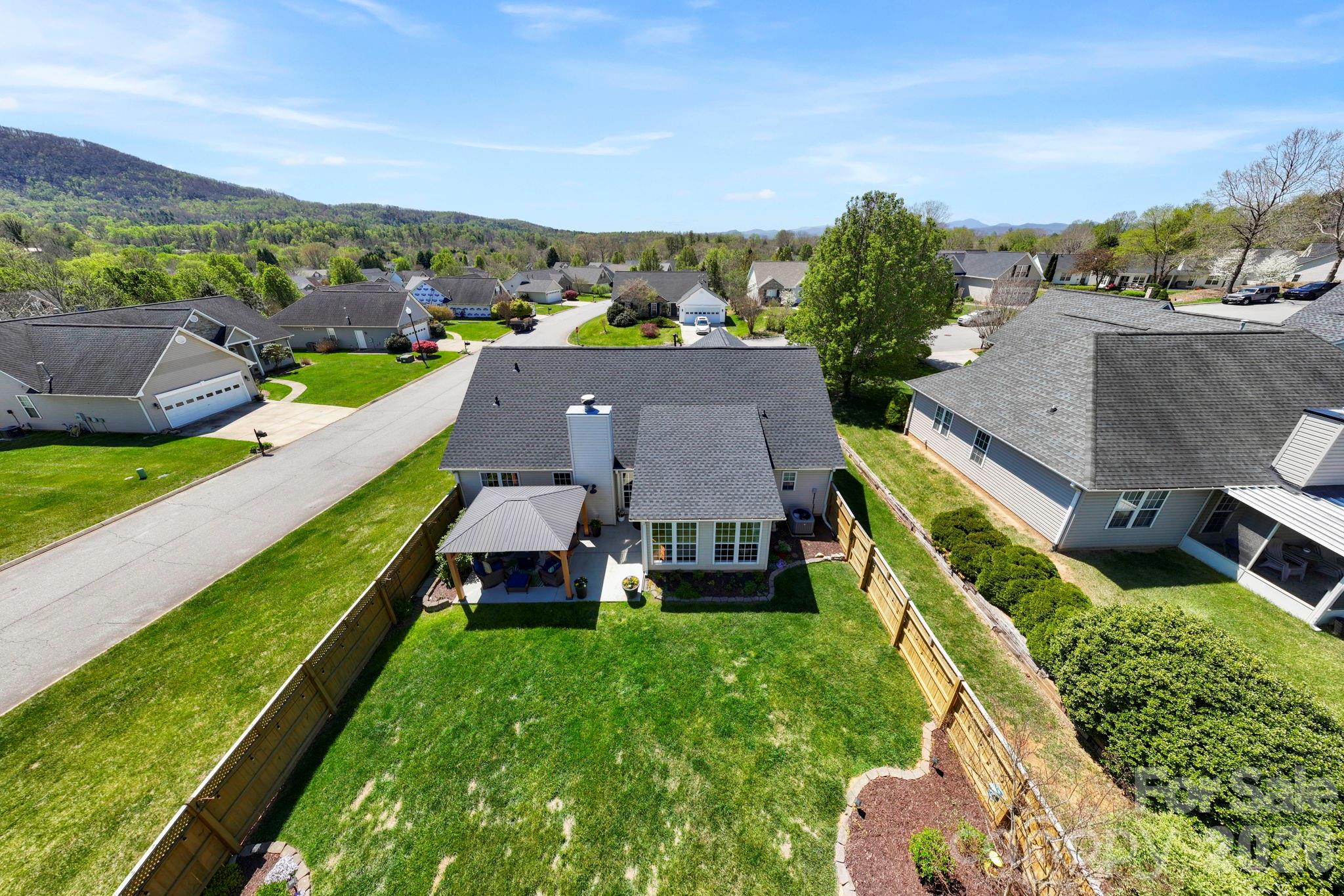 25 Livingston Farm Road — Fletcher