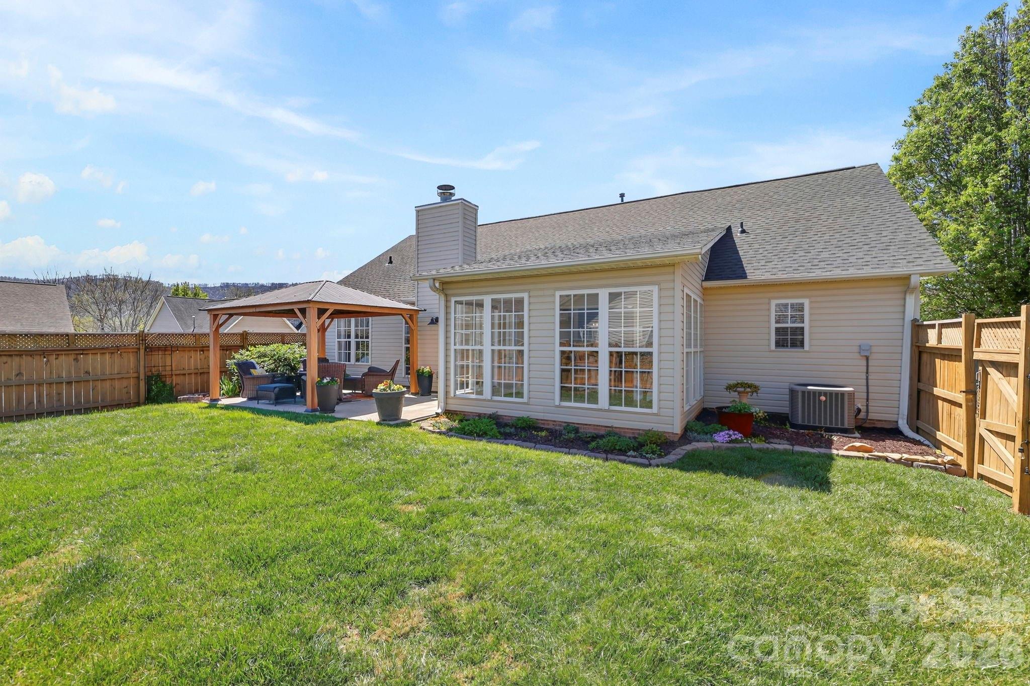 25 Livingston Farm Road — Fletcher