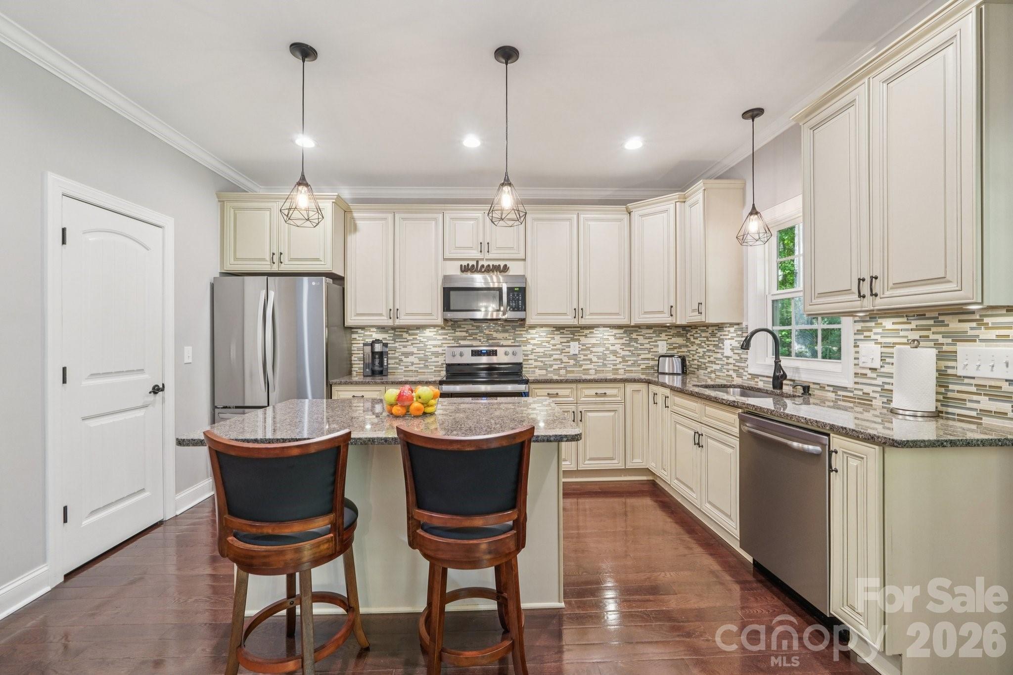 143 Fremont Loop — Mooresville