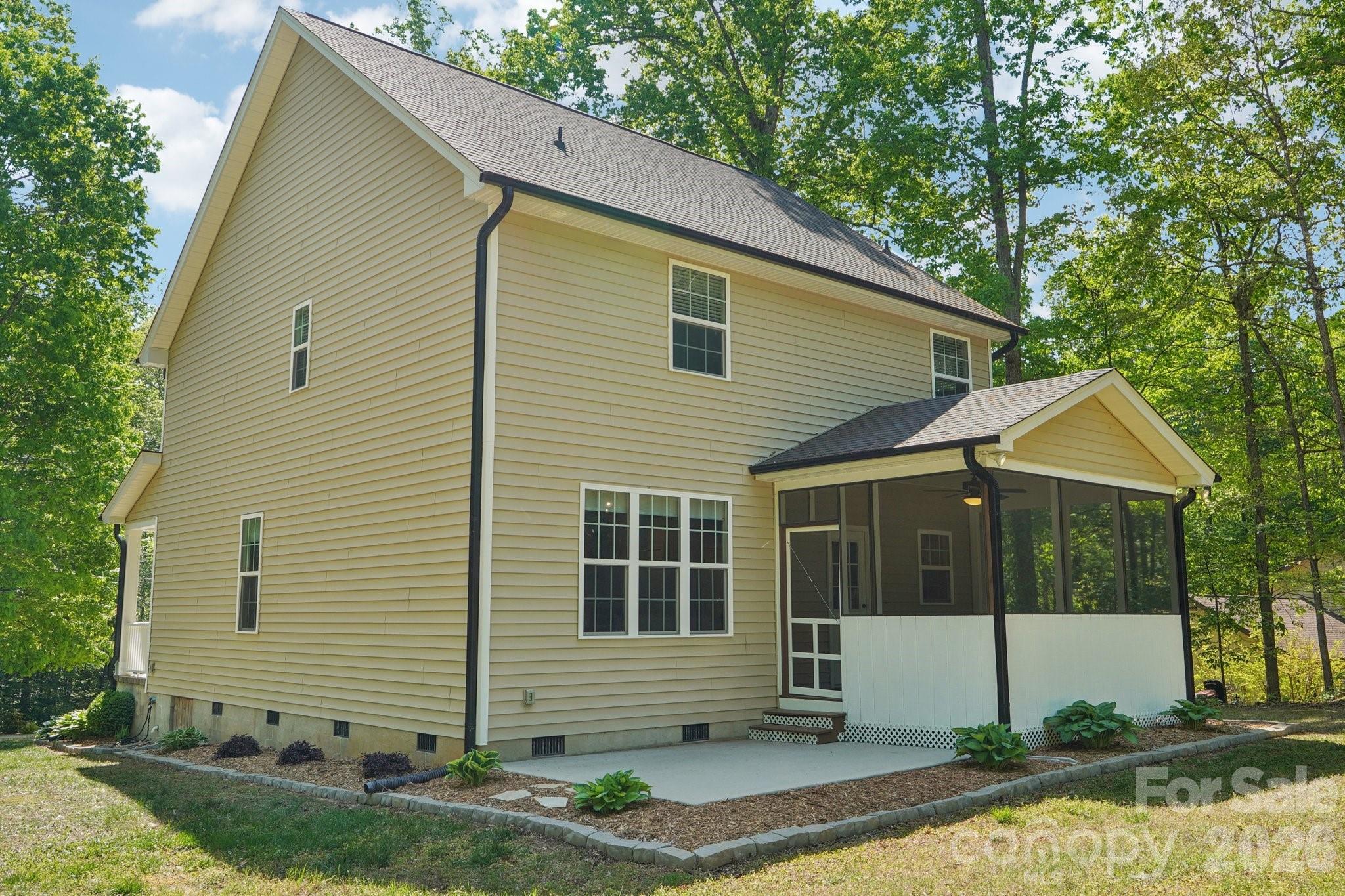 143 Fremont Loop — Mooresville