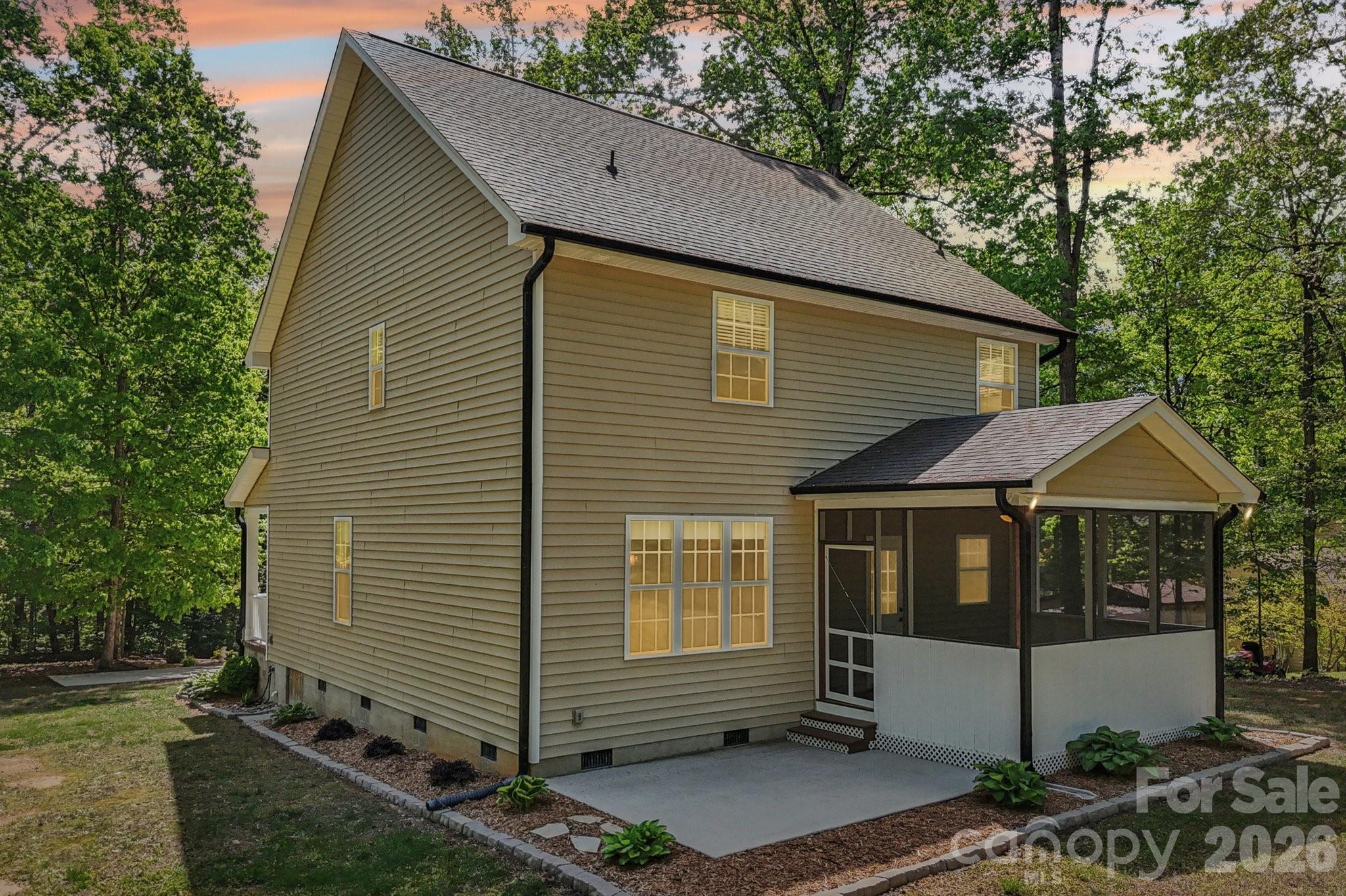 143 Fremont Loop — Mooresville