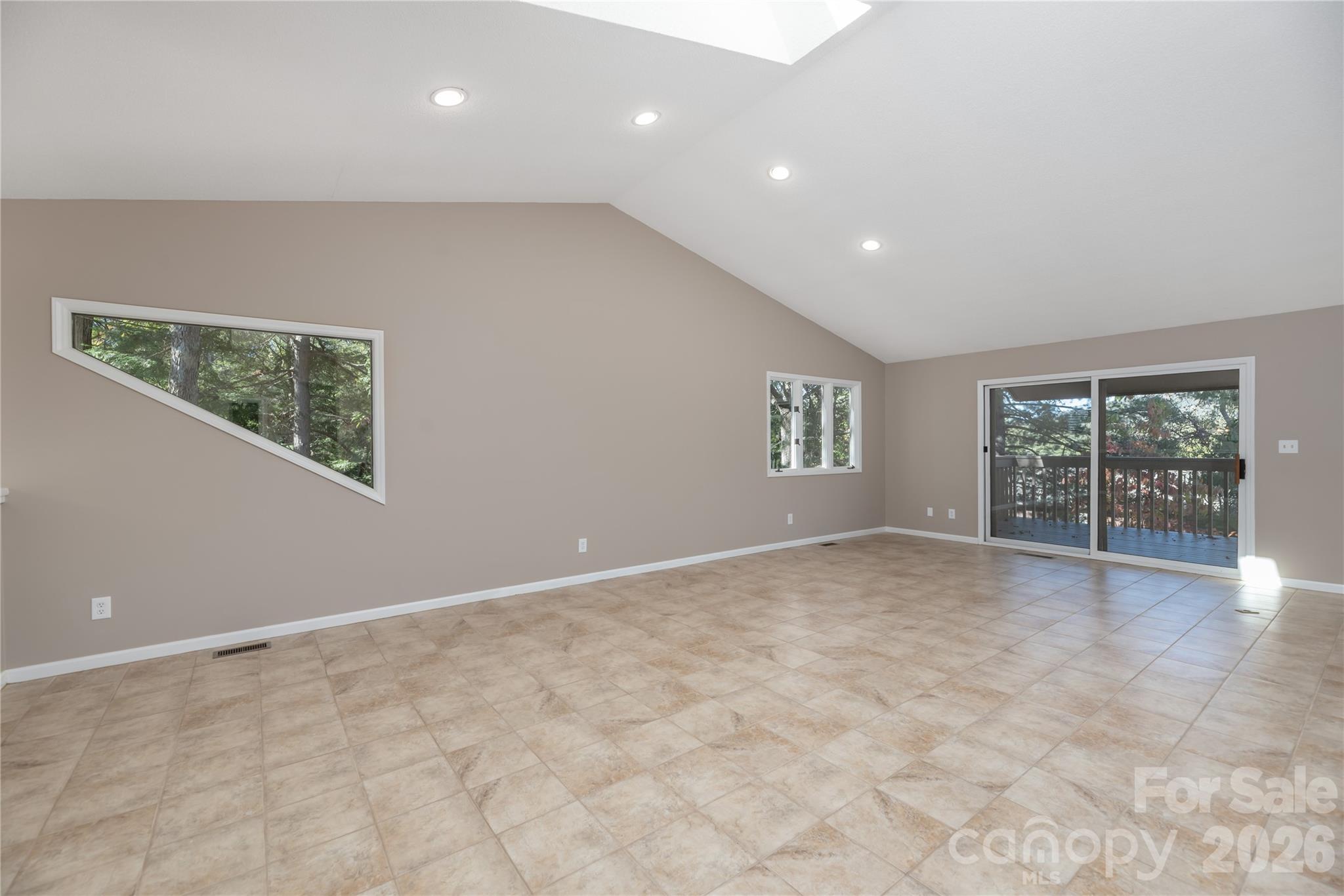 1101 Timber Trail — Asheville