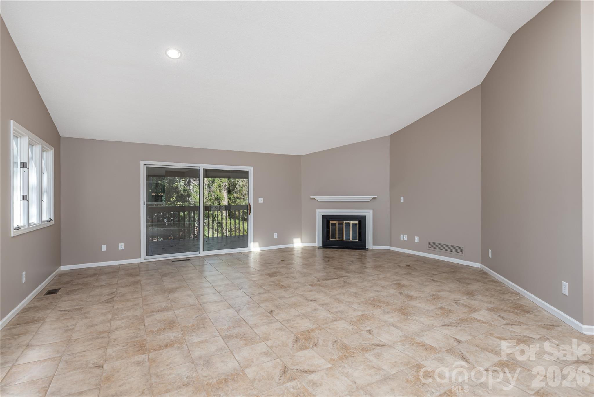 1101 Timber Trail — Asheville