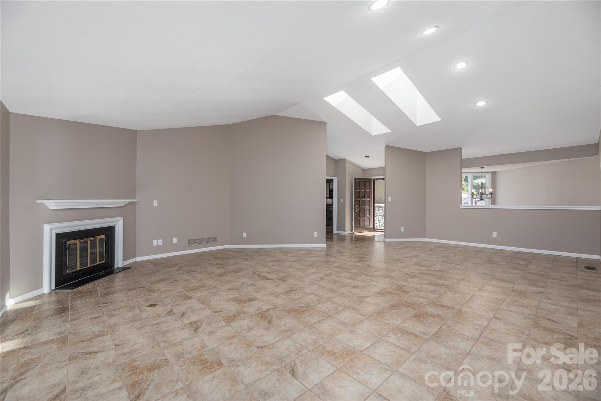 1101 Timber Trail — Asheville