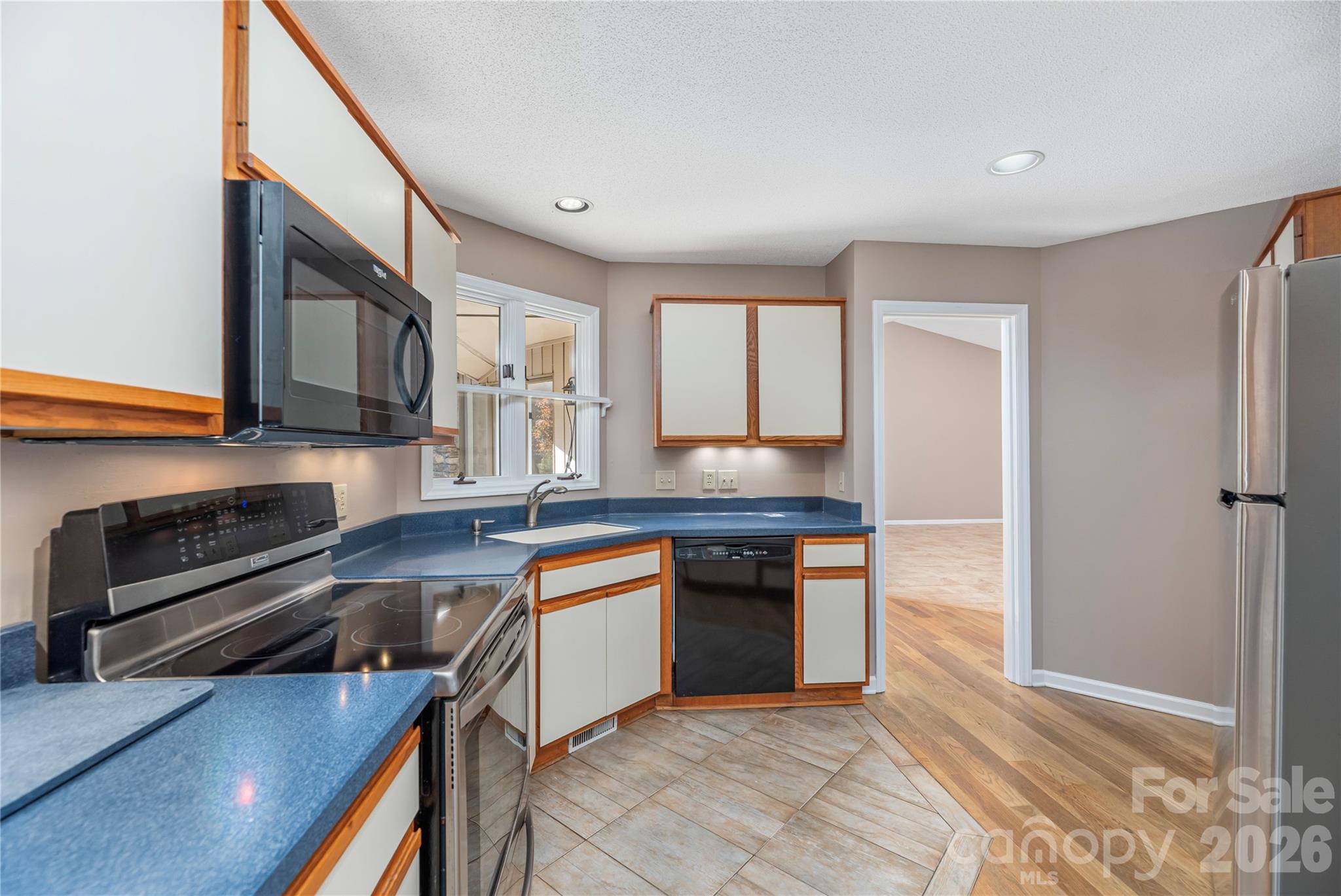 1101 Timber Trail — Asheville