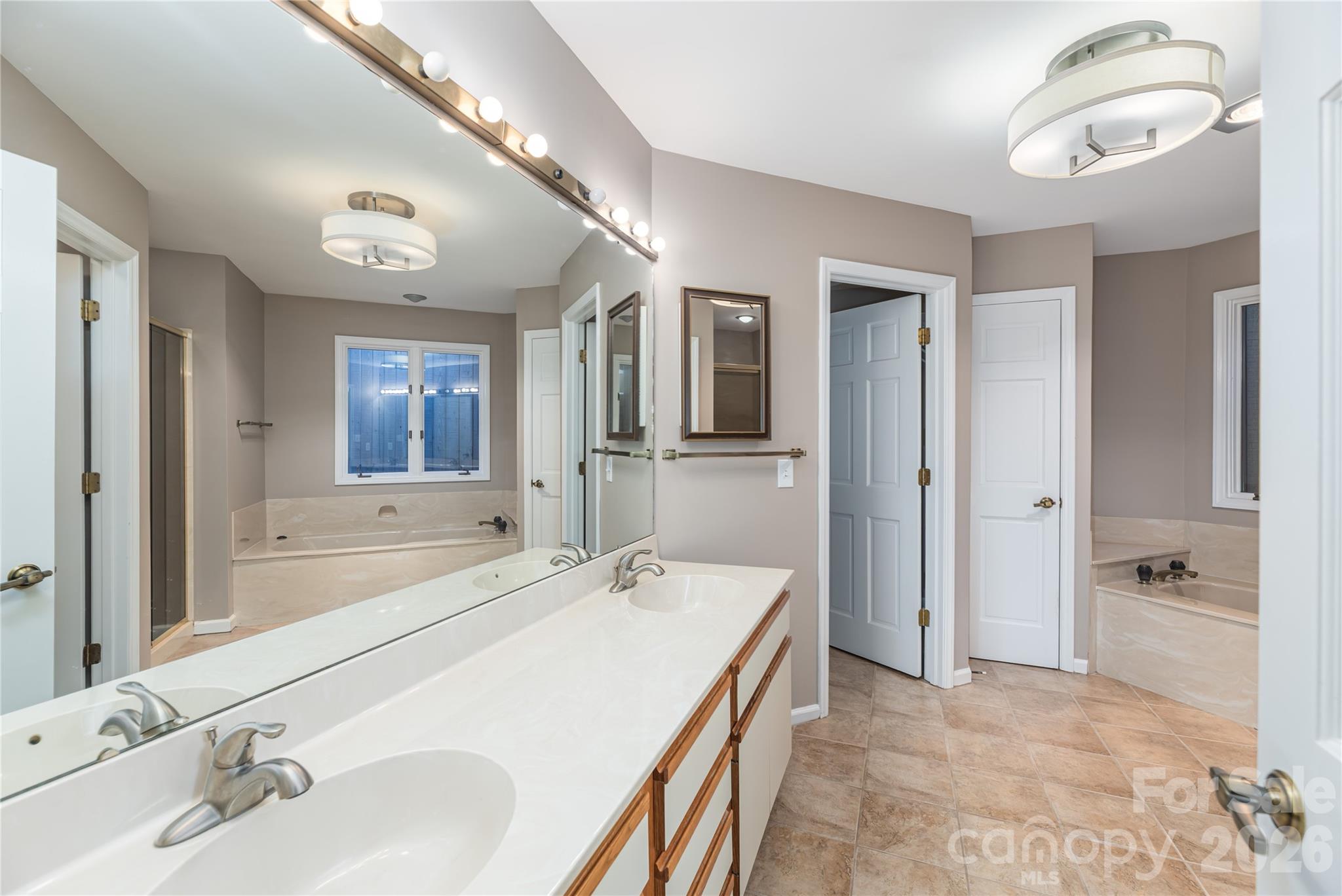 1101 Timber Trail — Asheville