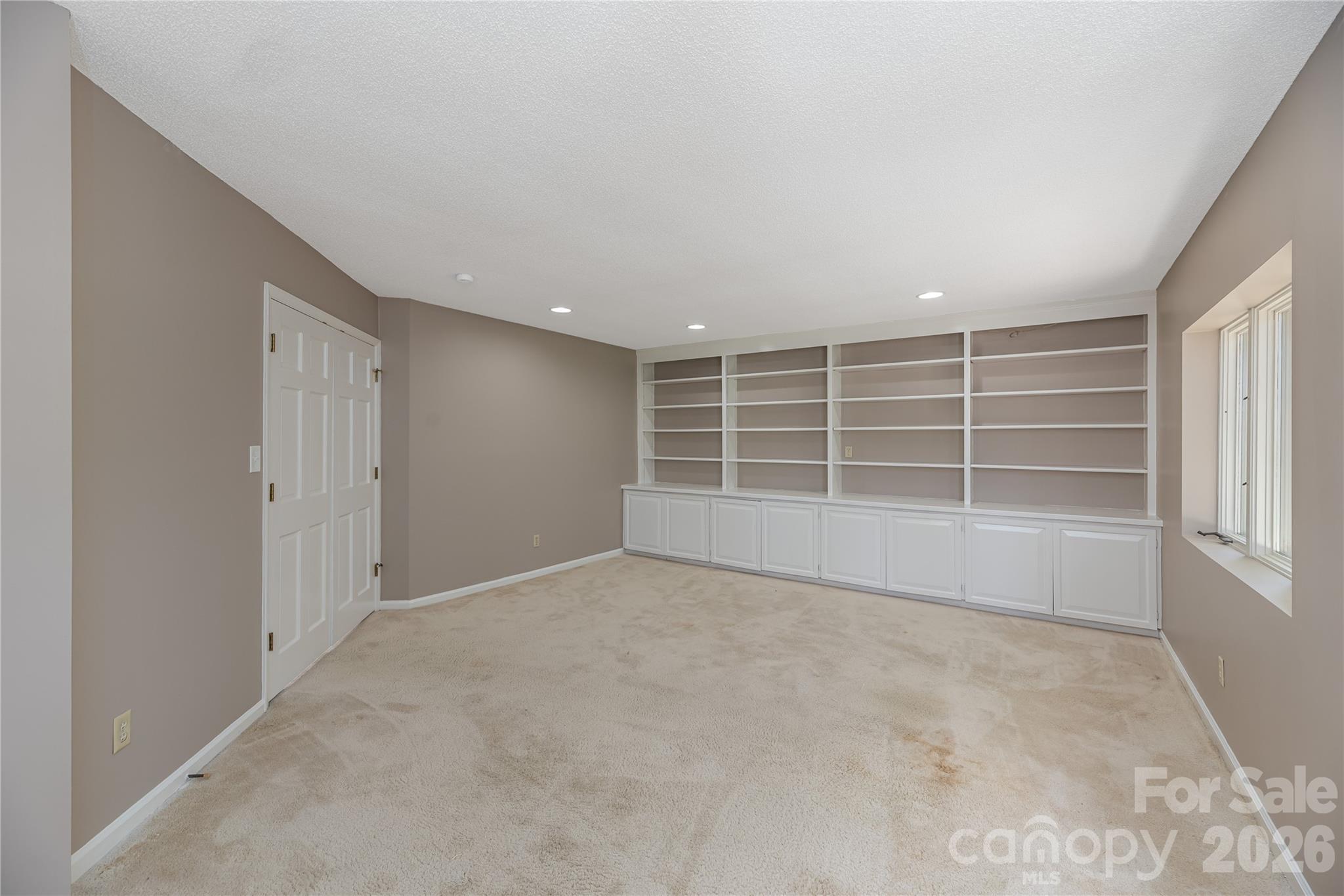 1101 Timber Trail — Asheville