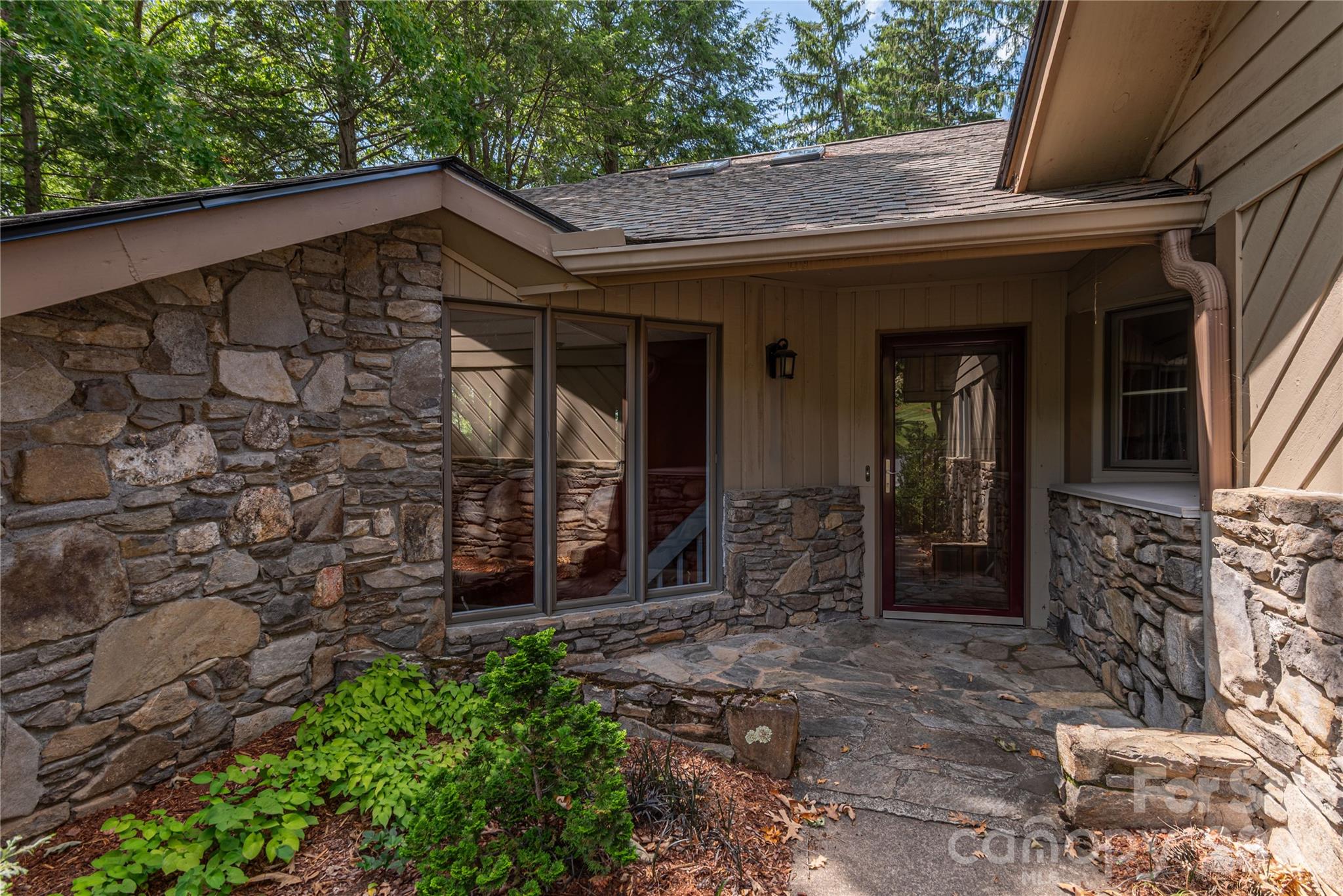 1101 Timber Trail — Asheville