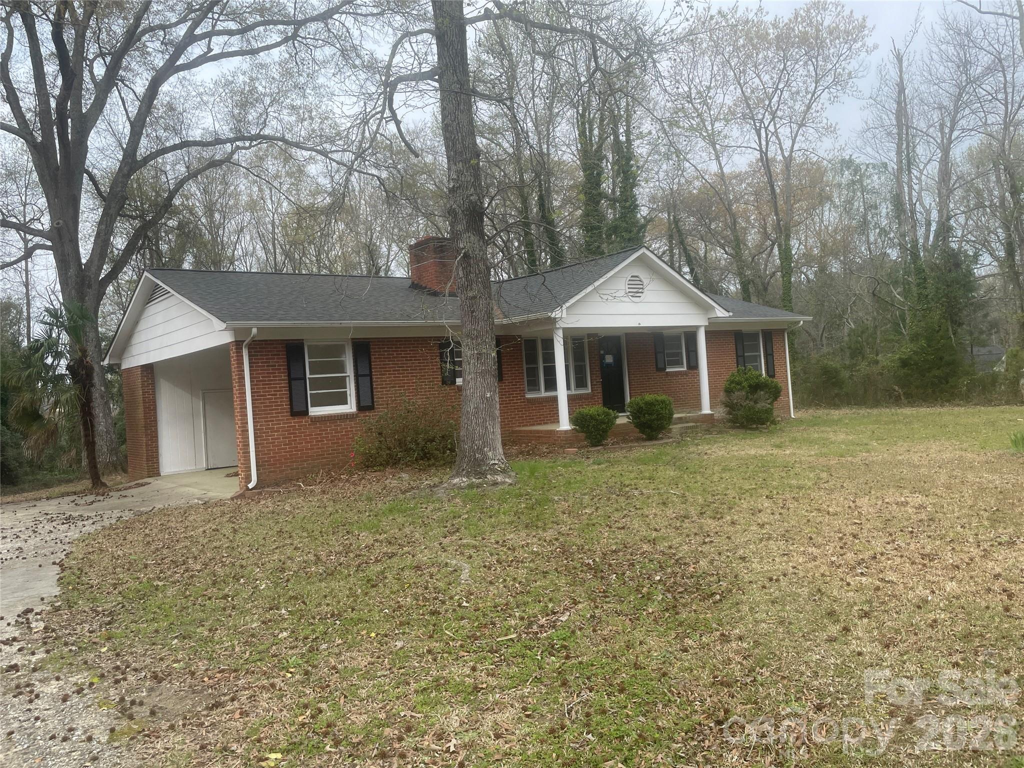 2801 Lyndell Way — Lancaster