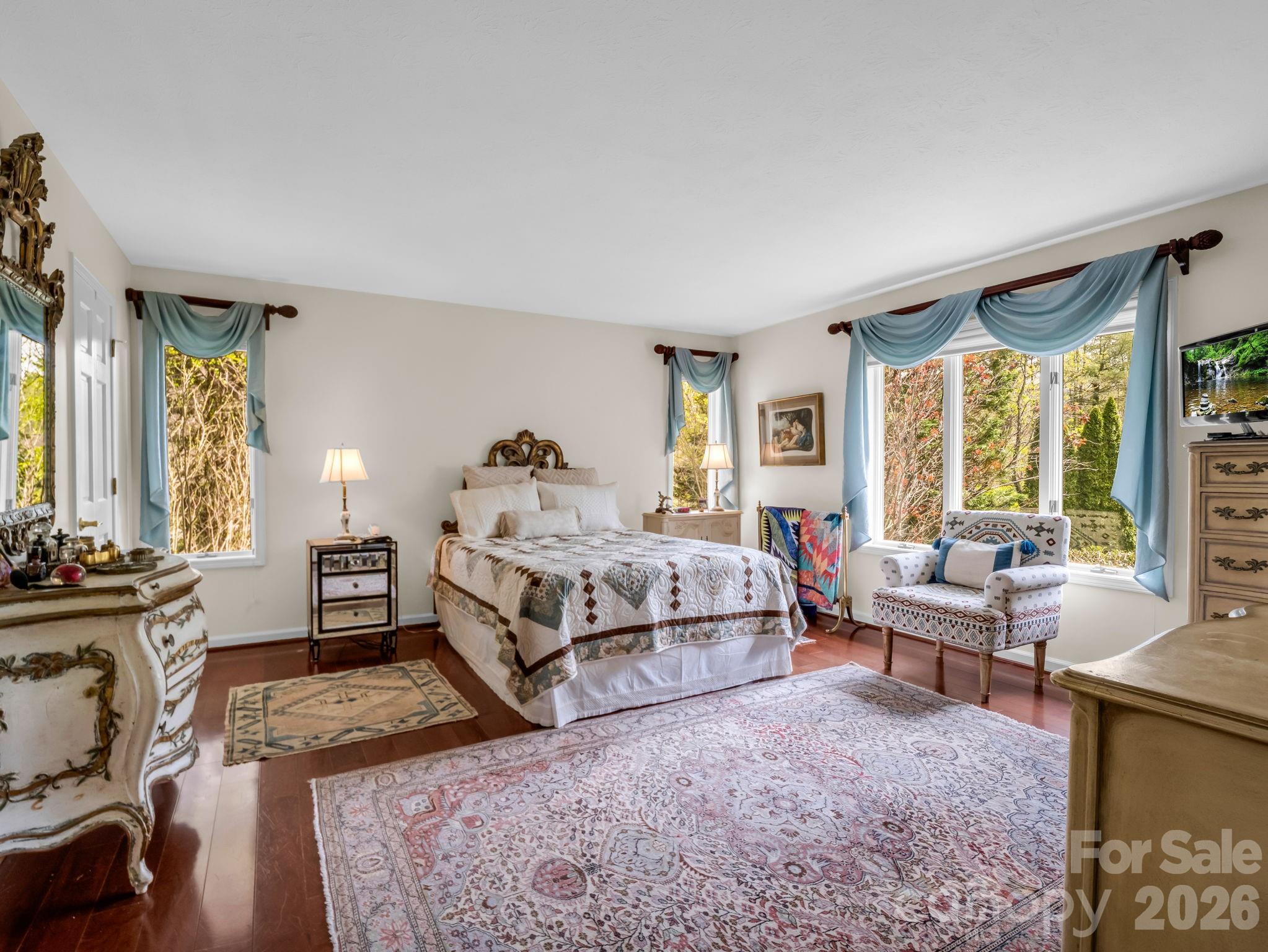 200 Conde Place — Hendersonville