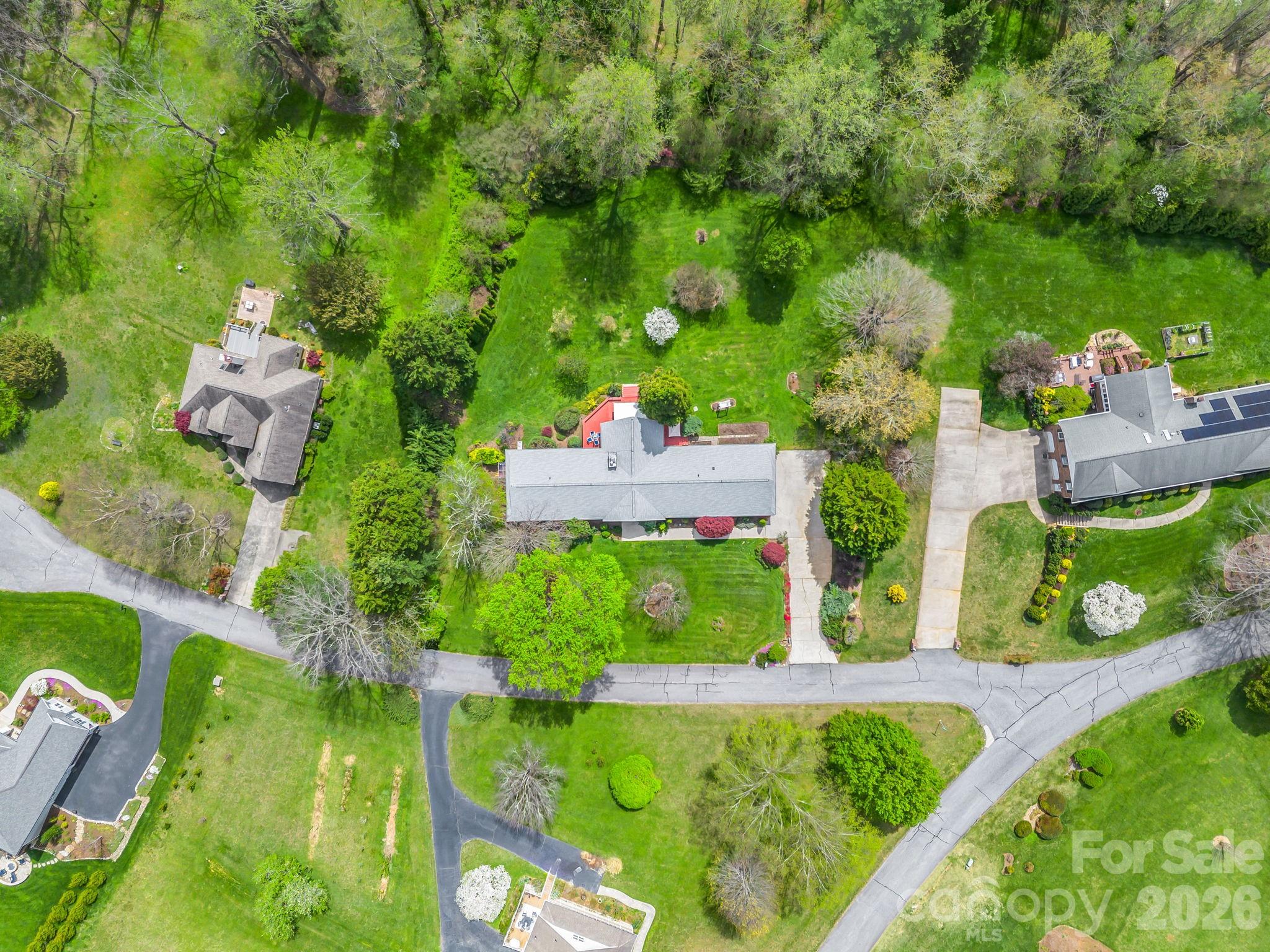 200 Conde Place — Hendersonville