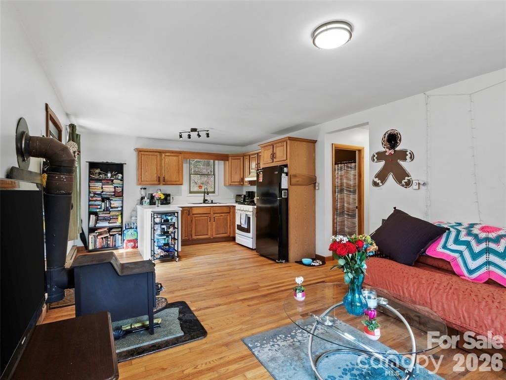 183 Stoney Fork Road — Barnardsville