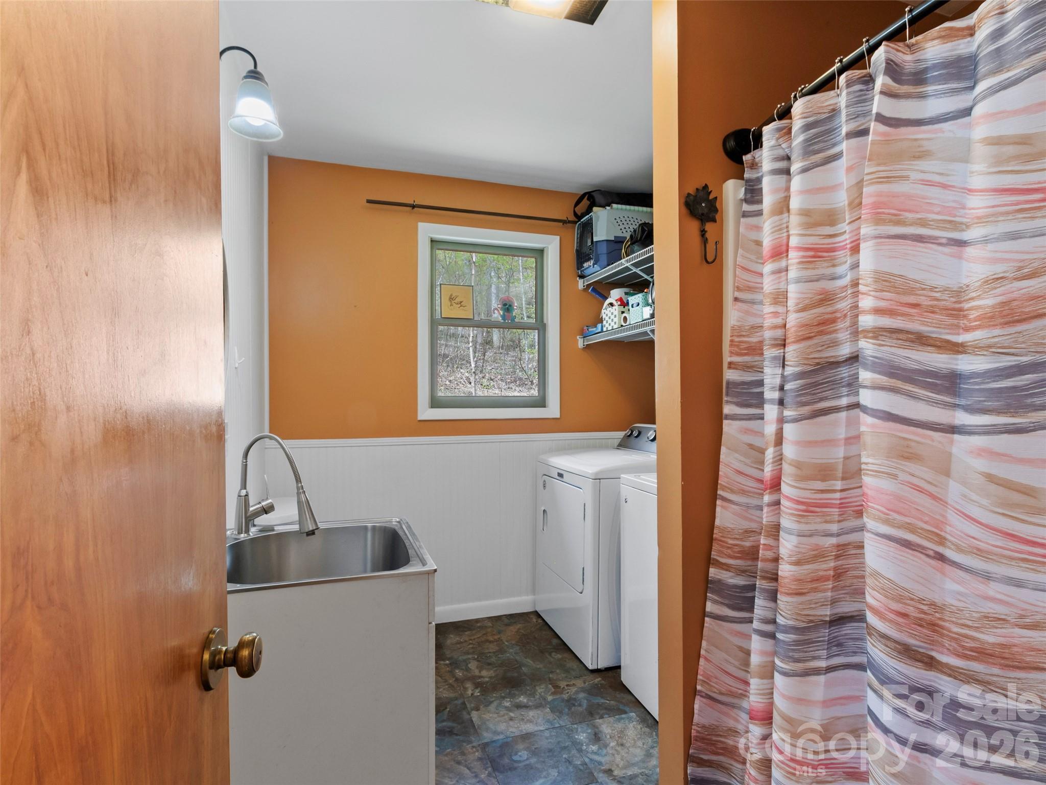 183 Stoney Fork Road — Barnardsville