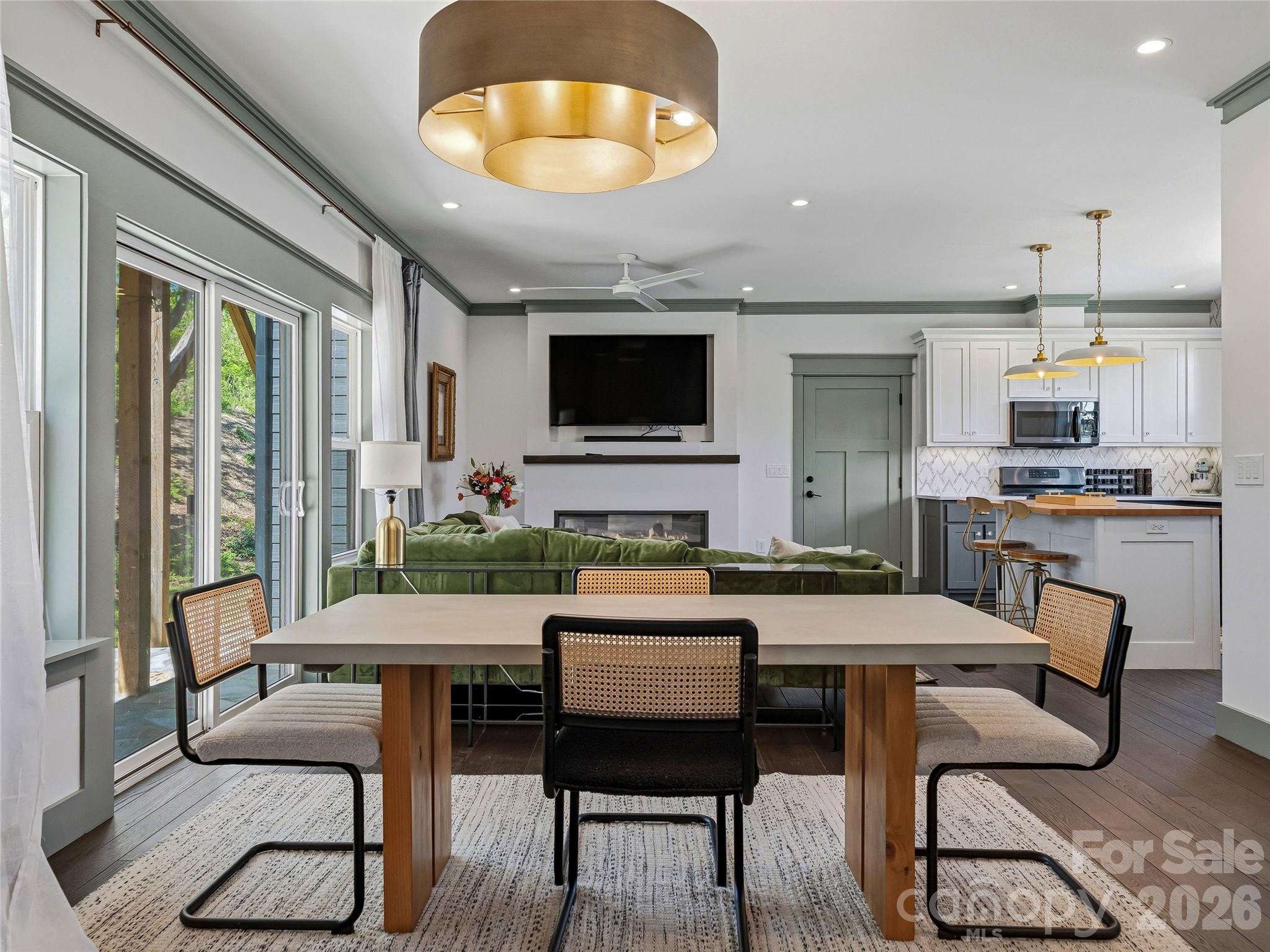 55 Acona Lane — Asheville