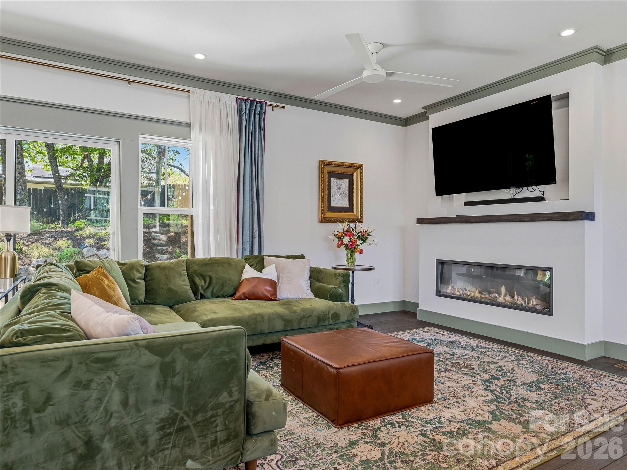 55 Acona Lane — Asheville