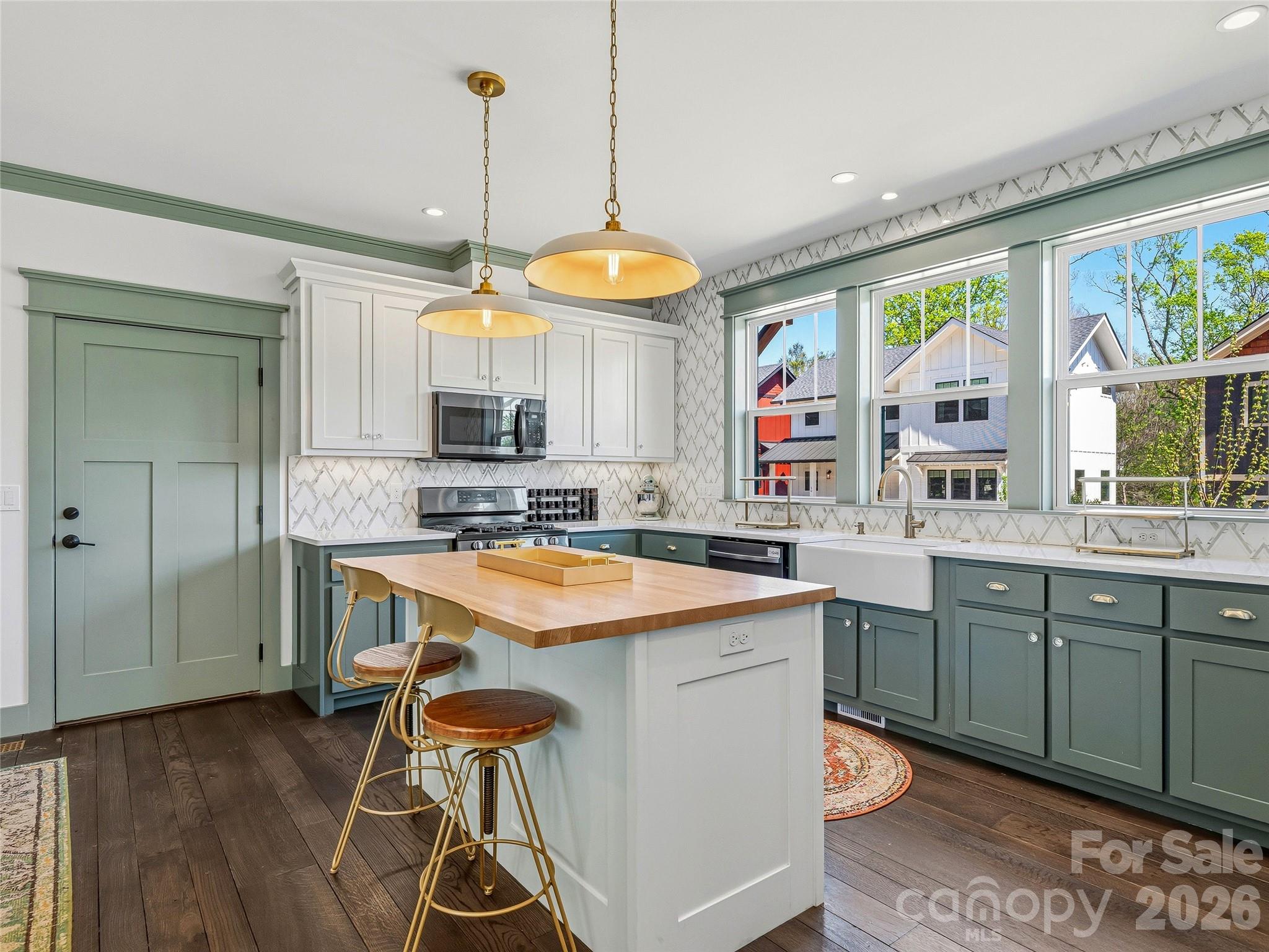55 Acona Lane — Asheville