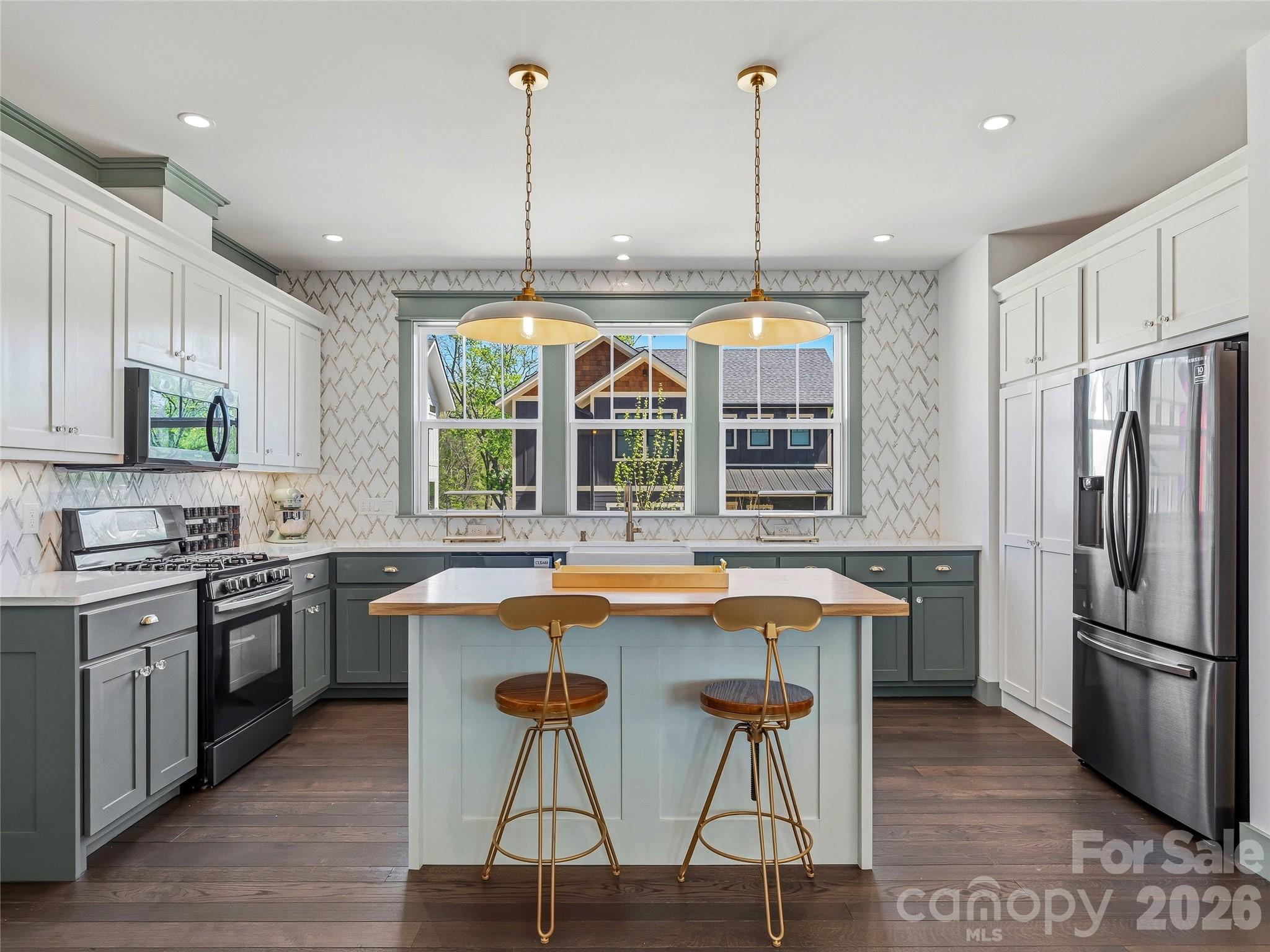 55 Acona Lane — Asheville