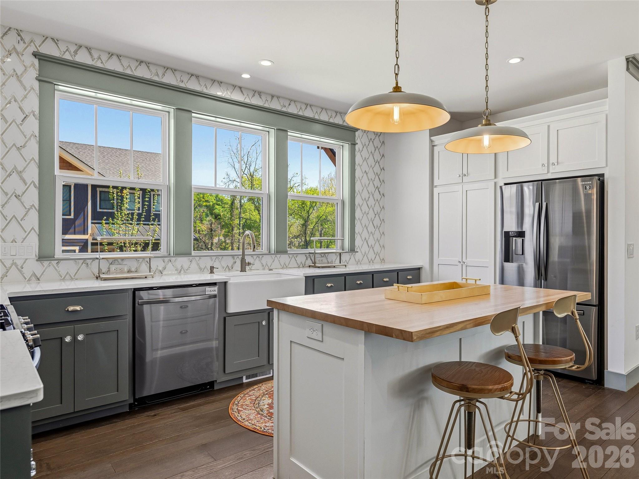 55 Acona Lane — Asheville