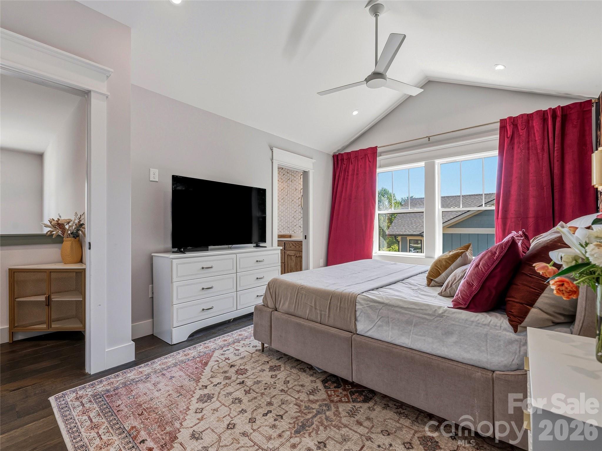 55 Acona Lane — Asheville