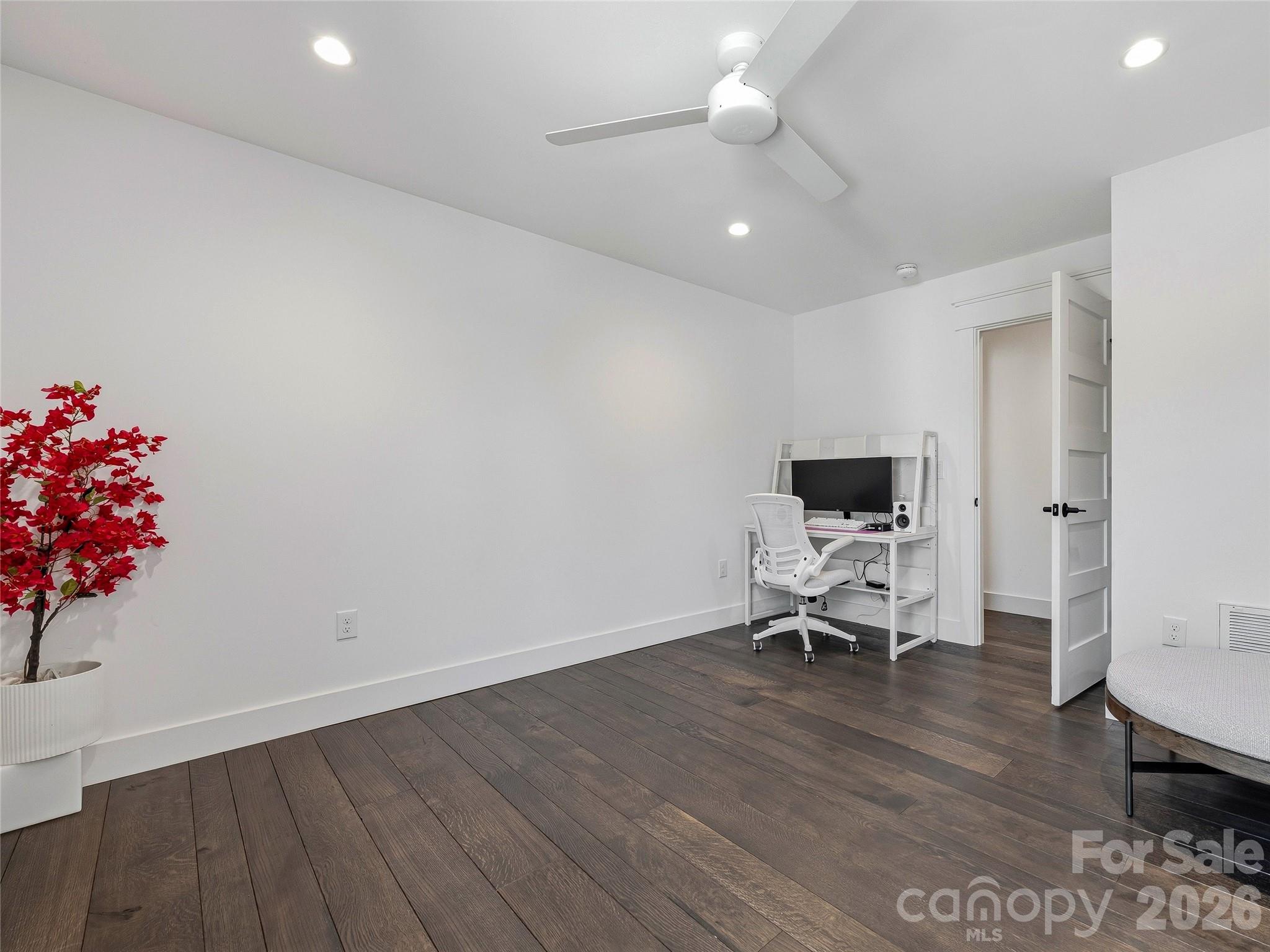 55 Acona Lane — Asheville