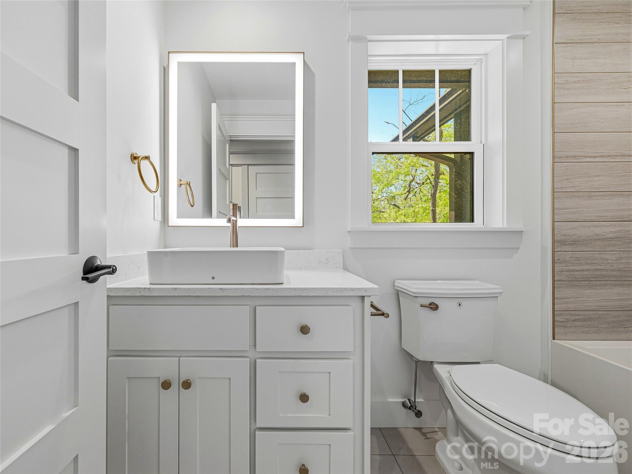 55 Acona Lane — Asheville