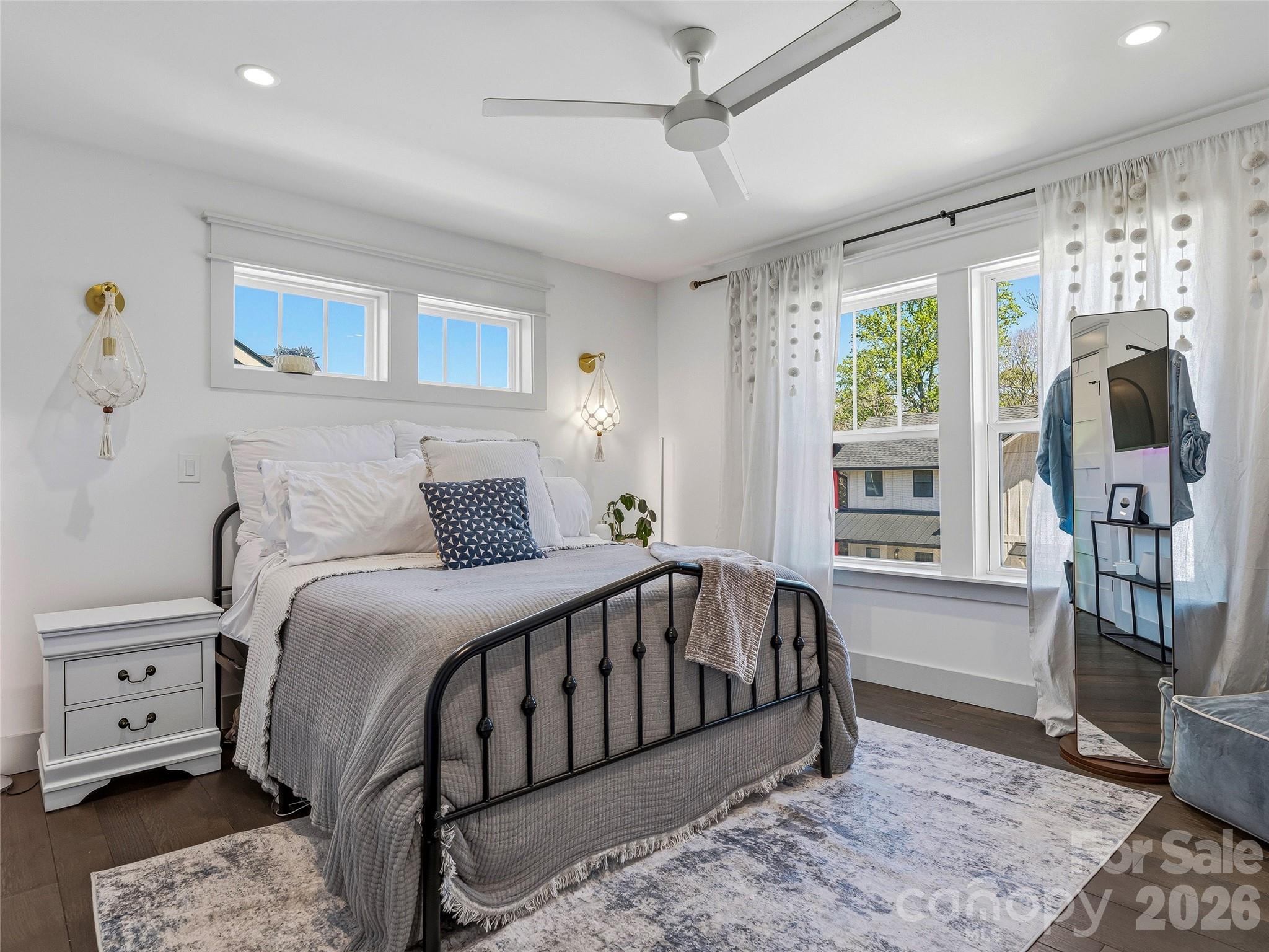 55 Acona Lane — Asheville