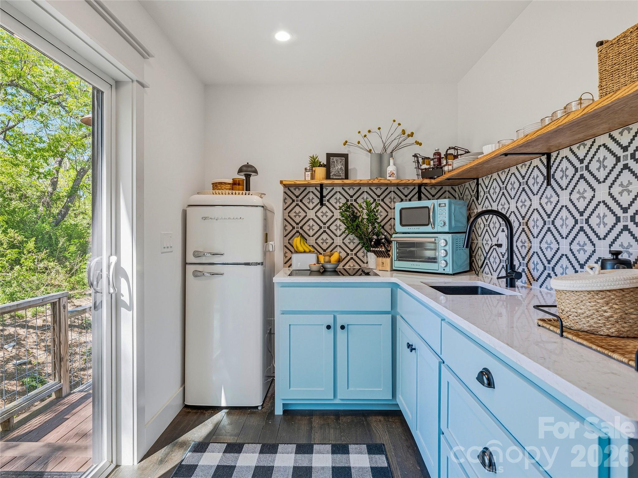 55 Acona Lane — Asheville