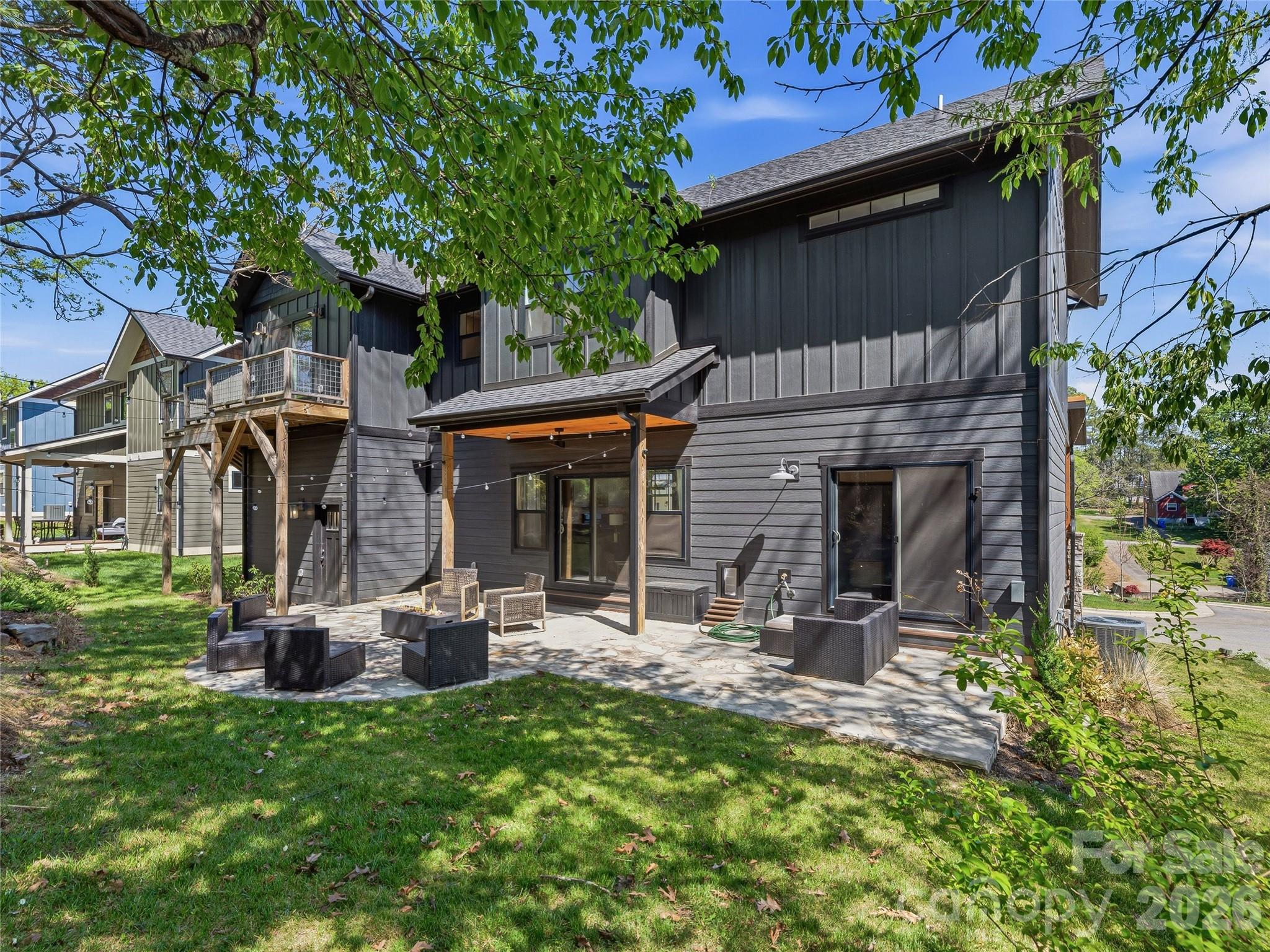 55 Acona Lane — Asheville