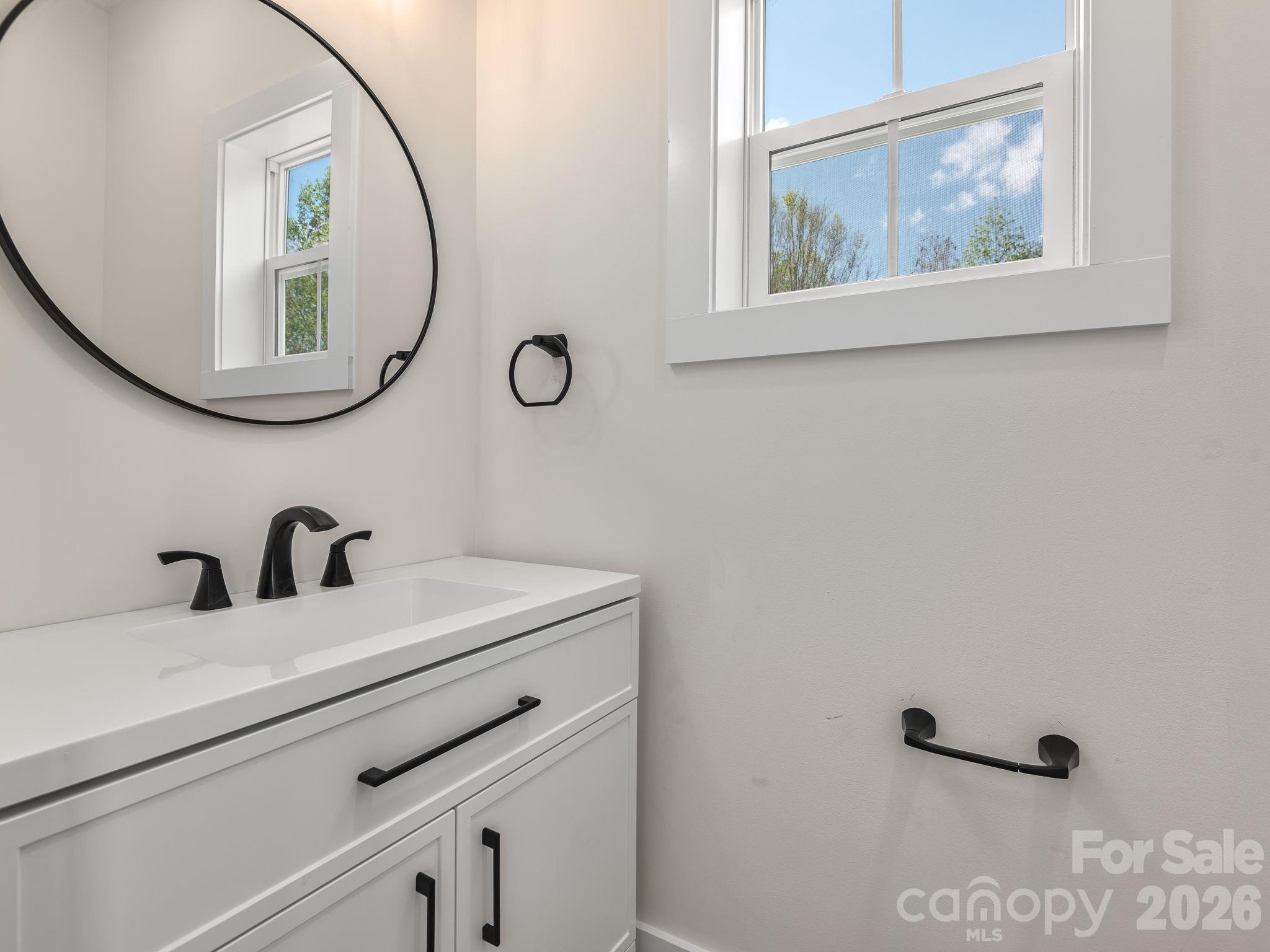 94 Spicewood Road — Weaverville