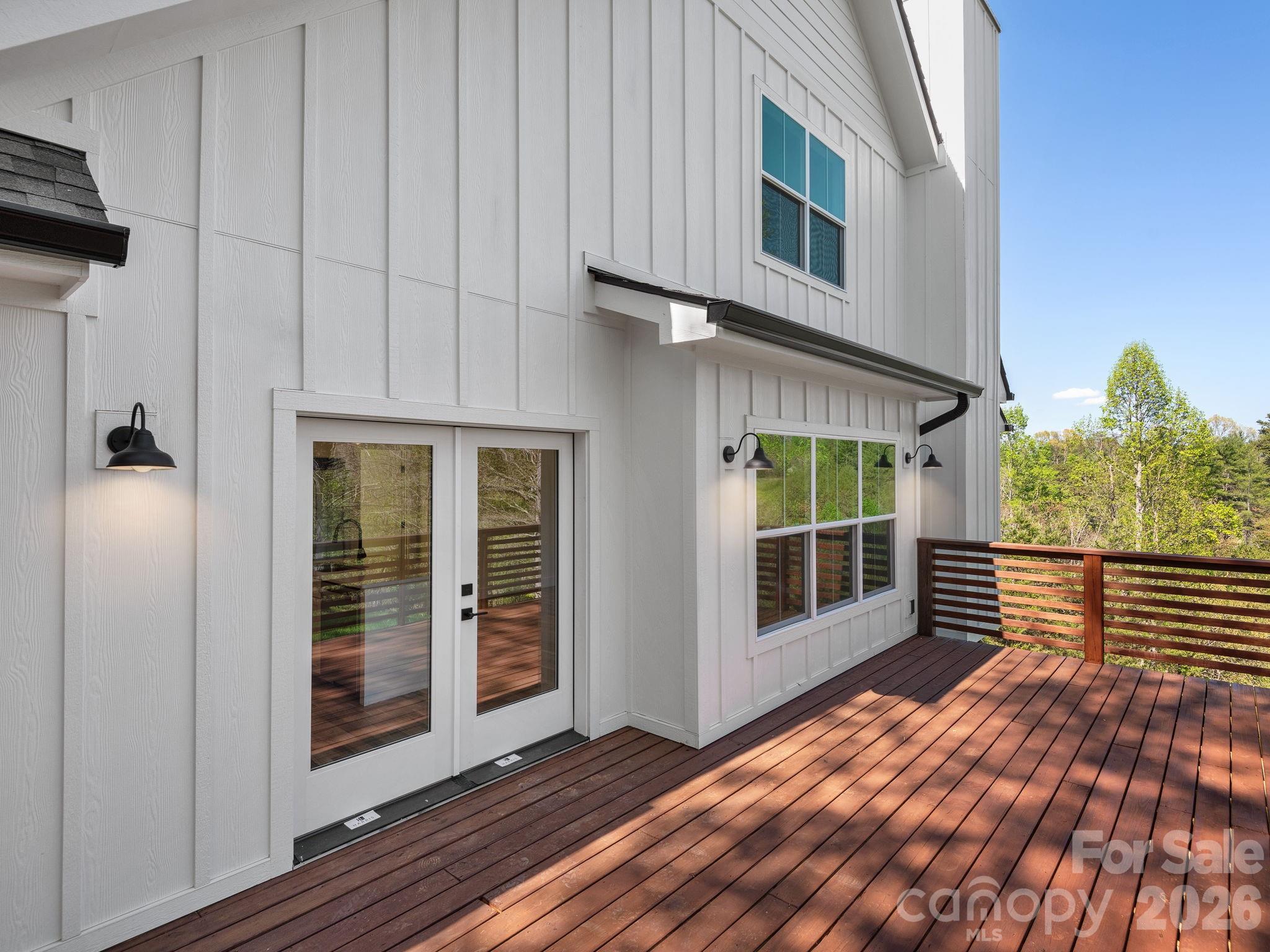 94 Spicewood Road — Weaverville