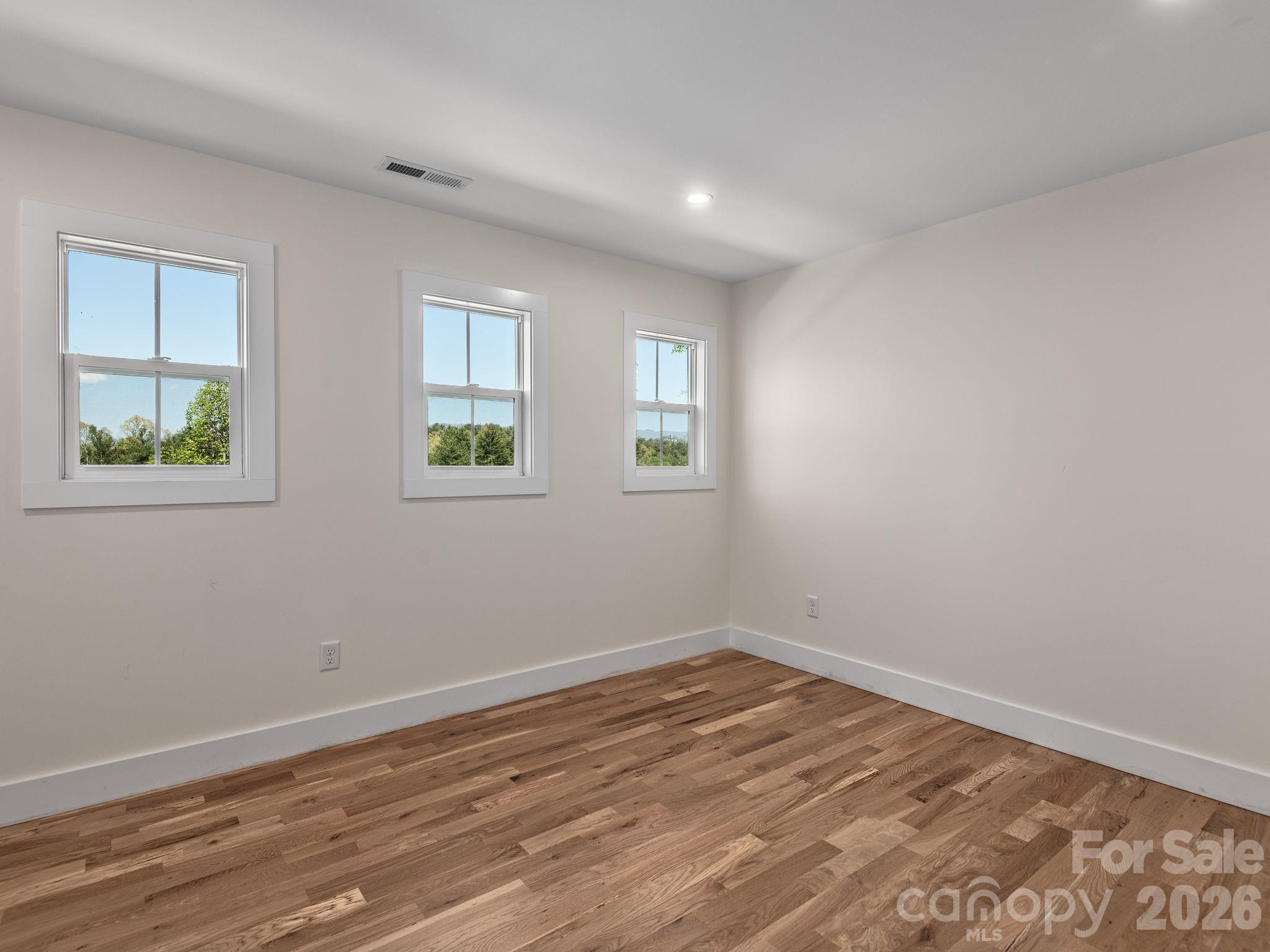 94 Spicewood Road — Weaverville